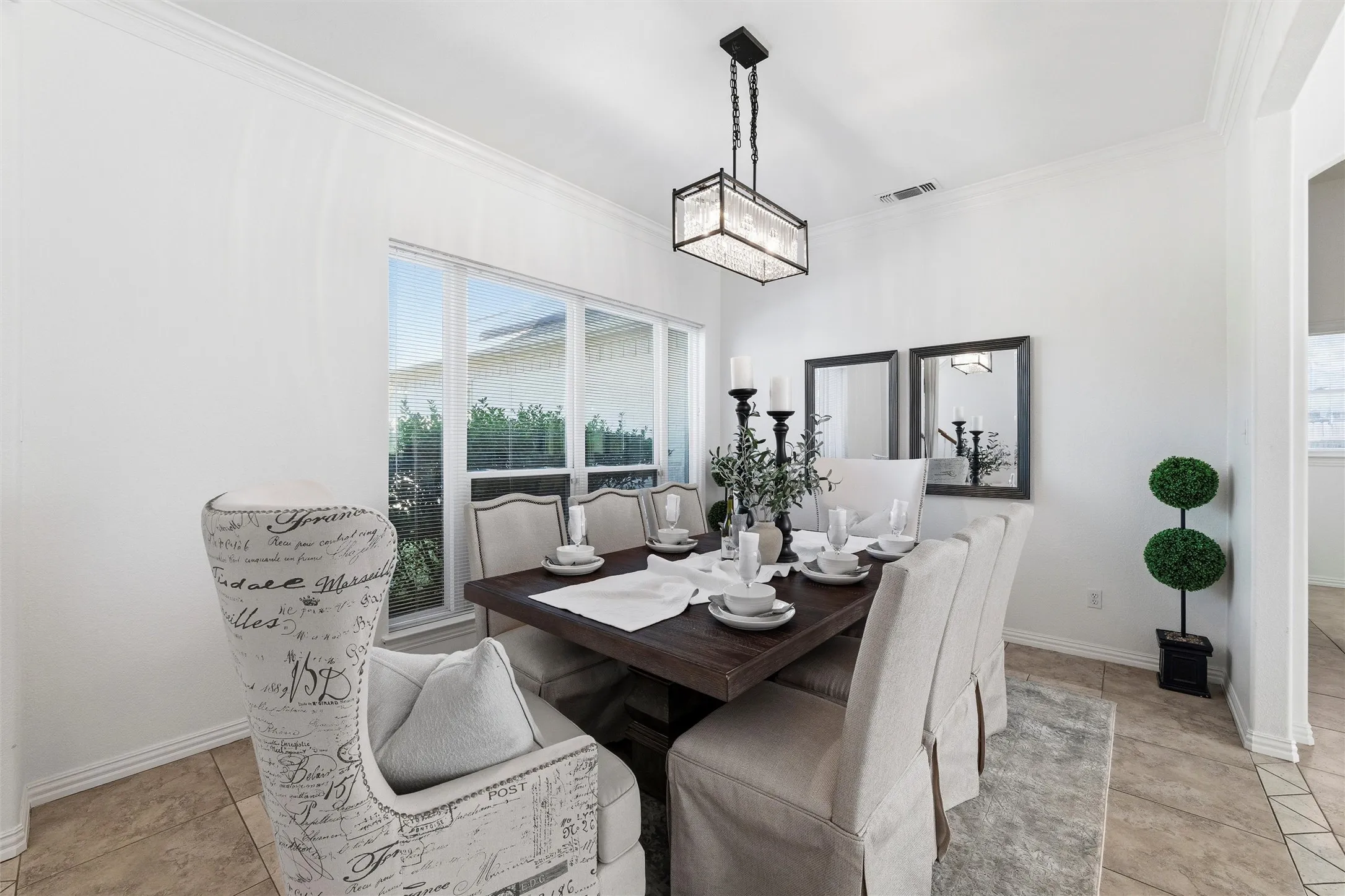 Single Family Residence For Sale in Tarrant County , 10601 Pack Saddle Trail, Fort Worth, Texas 76108, 5 Bedroom, 4 Bathroom, 3 Garage spaces, 3,476 Sqft, built in 2004, Preowned, mls#21111354, Real Estate Agent in Fort Worth, Homes For Sale in Tarrant county, Homes For Sale in Fort Worth, Realtor in Fort Worth Texas, Real Estate Brokerage Independent Realty Texas, Luminita Cordes Realtor