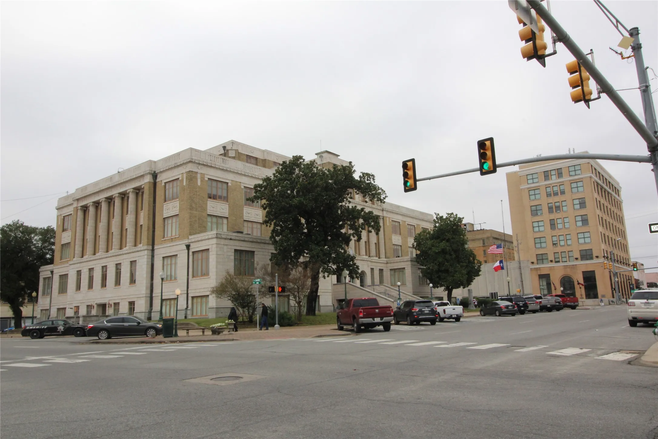 Condominium For Rent in Hunt County , 2309 Wesley Street B, Greenville, Texas 75401, 2 Bedroom, 1 Bathroom, Garage spaces, 1,150 Sqft, built in 1910, Preowned, mls#21110069, Real Estate Agent in Greenville, Homes For Rent in Hunt county, Homes For Rent in Greenville, Realtor in Greenville Texas, Real Estate Brokerage Independent Realty Texas, Luminita Cordes Realtor