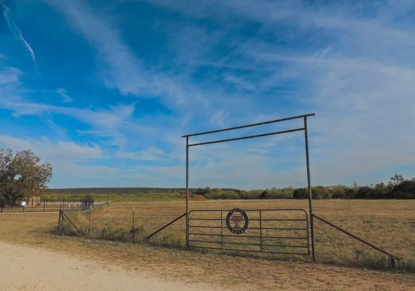 Single Family Residence For Sale in Taylor County , 150 CR 676, Tuscola, Texas 79562, 3 Bedrooms, 2 Bathrooms, 2 Garage spaces, 2,830 Sqft, built in 1993, Price $539,900, mls#21113786, Real Estate Agent in Tuscola, Homes For Sale in Taylor county, Homes For Sale in Tuscola, Realtor in Tuscola Texas, Real Estate Brokerage Independent Realty Texas, Luminita Cordes Realtor