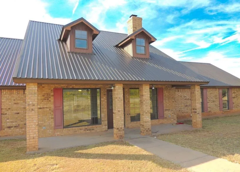 Single Family Residence For Sale in Taylor County , 150 CR 676, Tuscola, Texas 79562, 3 Bedrooms, 2 Bathrooms, 2 Garage spaces, 2,830 Sqft, built in 1993, Price $539,900, mls#21113786, Real Estate Agent in Tuscola, Homes For Sale in Taylor county, Homes For Sale in Tuscola, Realtor in Tuscola Texas, Real Estate Brokerage Independent Realty Texas, Luminita Cordes Realtor