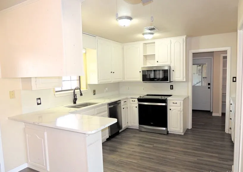 Single Family Residence For Sale in Taylor County , 150 CR 676, Tuscola, Texas 79562, 3 Bedrooms, 2 Bathrooms, 2 Garage spaces, 2,830 Sqft, built in 1993, Price $539,900, mls#21113786, Real Estate Agent in Tuscola, Homes For Sale in Taylor county, Homes For Sale in Tuscola, Realtor in Tuscola Texas, Real Estate Brokerage Independent Realty Texas, Luminita Cordes Realtor