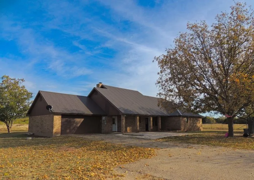 Single Family Residence For Sale in Taylor County , 150 CR 676, Tuscola, Texas 79562, 3 Bedrooms, 2 Bathrooms, 2 Garage spaces, 2,830 Sqft, built in 1993, Price $539,900, mls#21113786, Real Estate Agent in Tuscola, Homes For Sale in Taylor county, Homes For Sale in Tuscola, Realtor in Tuscola Texas, Real Estate Brokerage Independent Realty Texas, Luminita Cordes Realtor