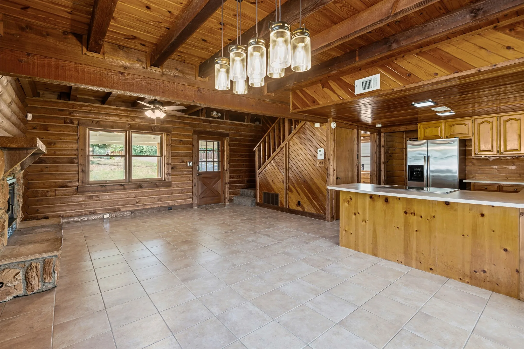 Single Family Residence For Sale in Tarrant County , 7329 Hickey Road, Azle, Texas 76020, 5 Bedroom, 3 Bathroom, 2 Garage spaces, 1,980 Sqft, built in 1985, mls#21113918, Real Estate Agent in Azle, Homes For Sale in Tarrant county, Homes For Sale in Azle, Realtor in Azle Texas, Real Estate Brokerage Independent Realty Texas, Luminita Cordes Realtor
