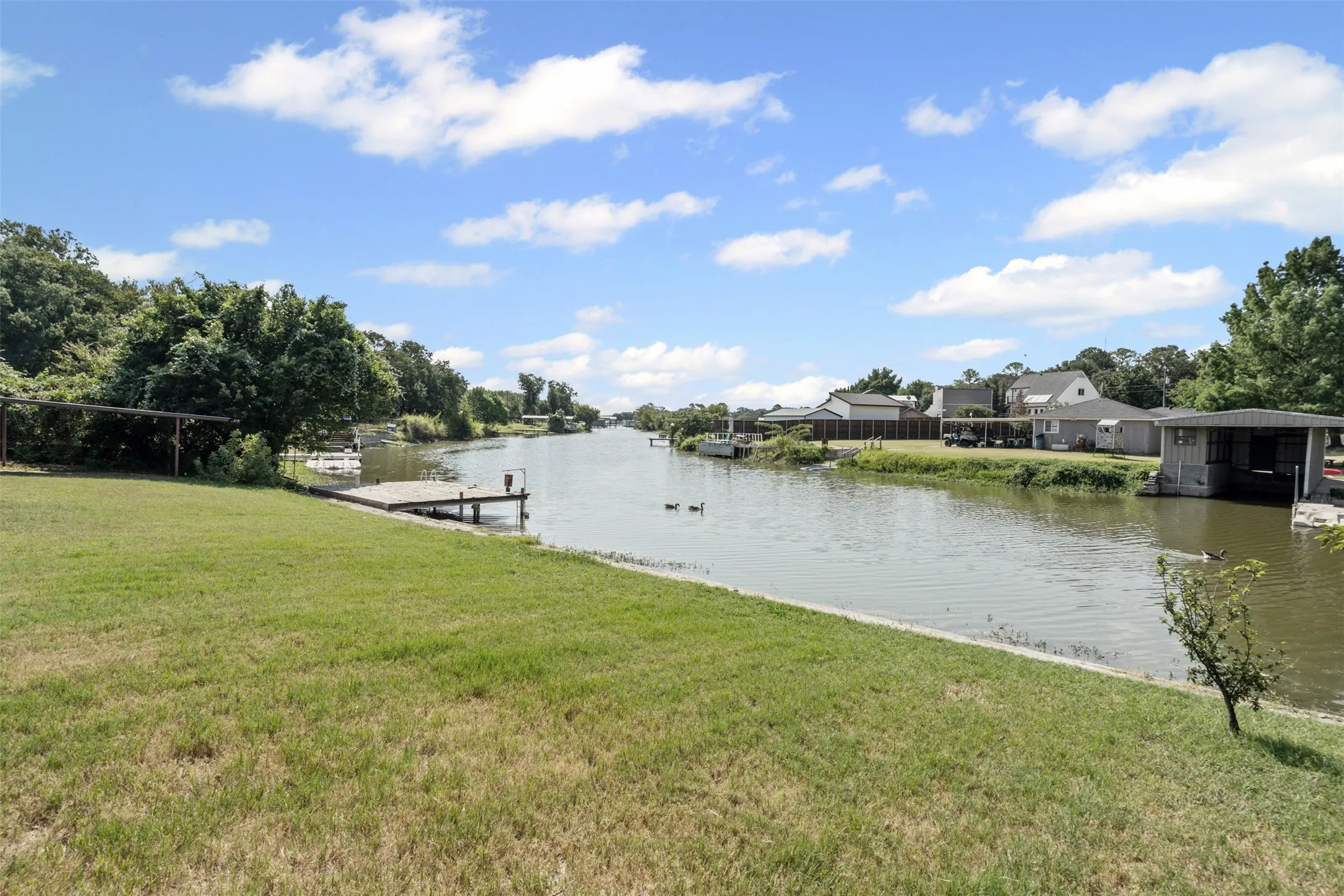 Single Family Residence For Sale in Tarrant County , 7329 Hickey Road, Azle, Texas 76020, 5 Bedroom, 3 Bathroom, 2 Garage spaces, 1,980 Sqft, built in 1985, mls#21113918, Real Estate Agent in Azle, Homes For Sale in Tarrant county, Homes For Sale in Azle, Realtor in Azle Texas, Real Estate Brokerage Independent Realty Texas, Luminita Cordes Realtor