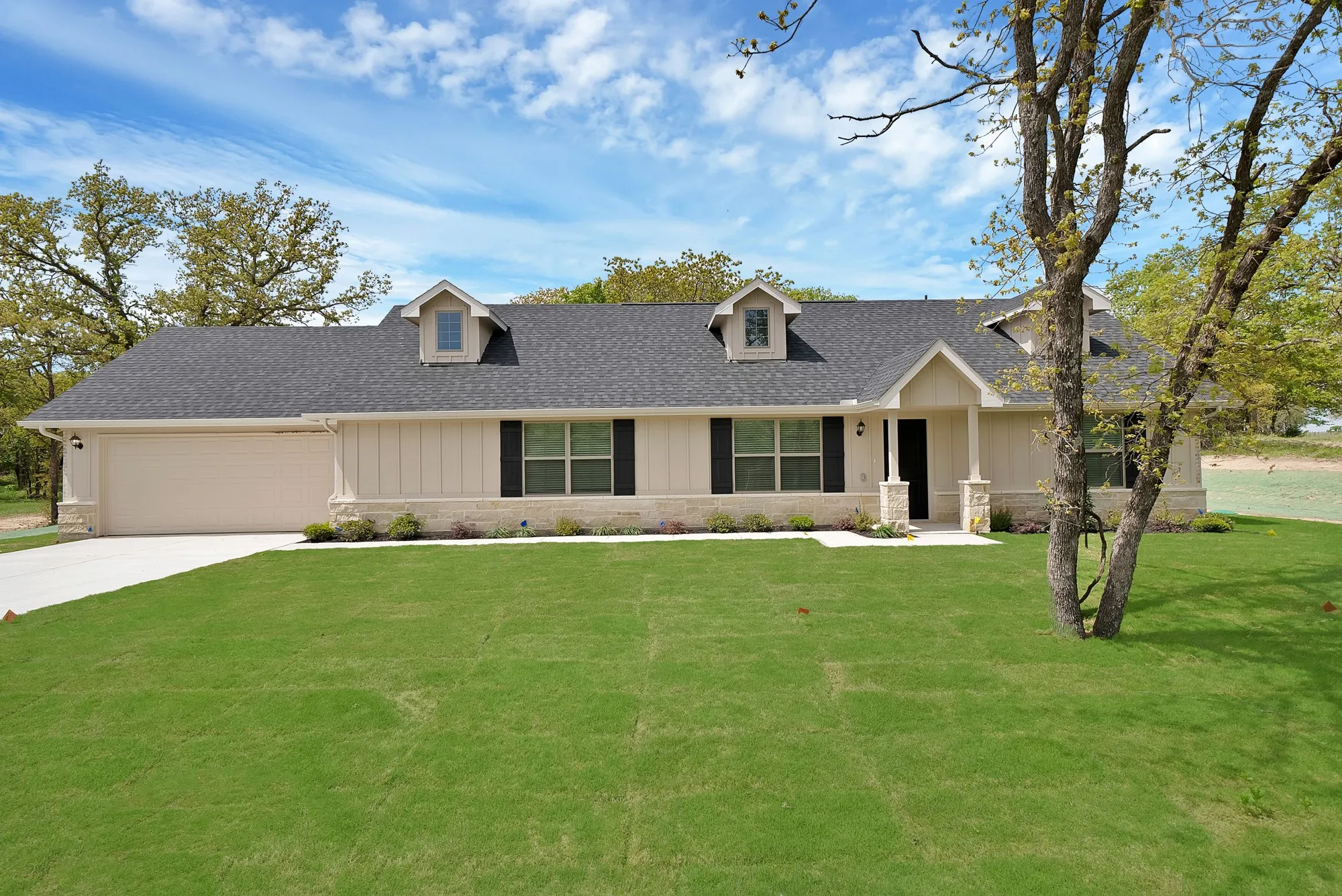 Single Family Residence For Sale in Parker County , 116 Sedona Creek Court, Poolville, Texas 76487, 4 Bedroom, 2 Bathroom, 2 Garage spaces, 1,568 Sqft, built in 2025, New Construction - Complete, mls#21108504, Real Estate Agent in Poolville, Homes For Sale in Parker county, Homes For Sale in Poolville, Realtor in Poolville Texas, Real Estate Brokerage Independent Realty Texas, Luminita Cordes Realtor