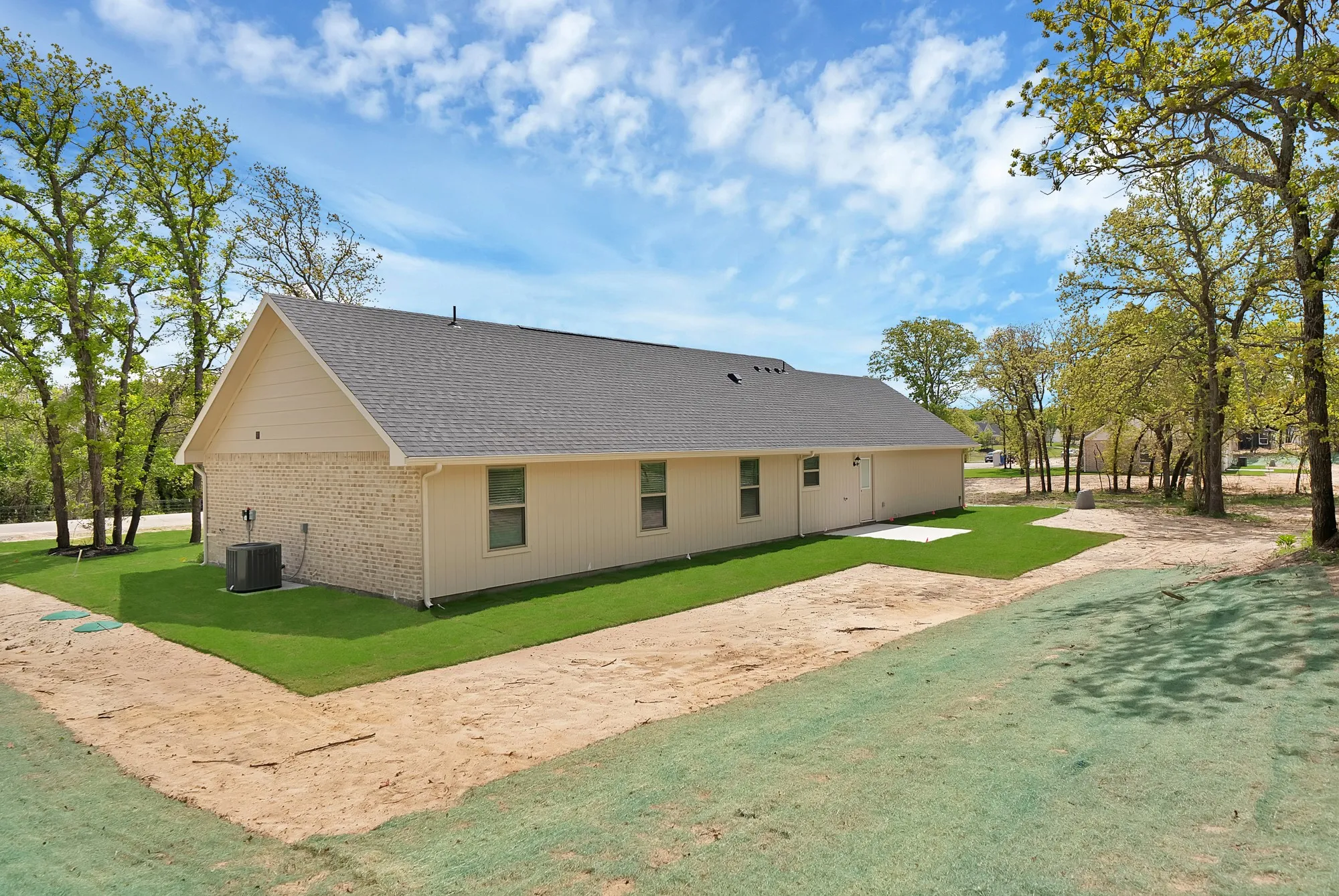 Single Family Residence For Sale in Parker County , 116 Sedona Creek Court, Poolville, Texas 76487, 4 Bedroom, 2 Bathroom, 2 Garage spaces, 1,568 Sqft, built in 2025, New Construction - Complete, mls#21108504, Real Estate Agent in Poolville, Homes For Sale in Parker county, Homes For Sale in Poolville, Realtor in Poolville Texas, Real Estate Brokerage Independent Realty Texas, Luminita Cordes Realtor