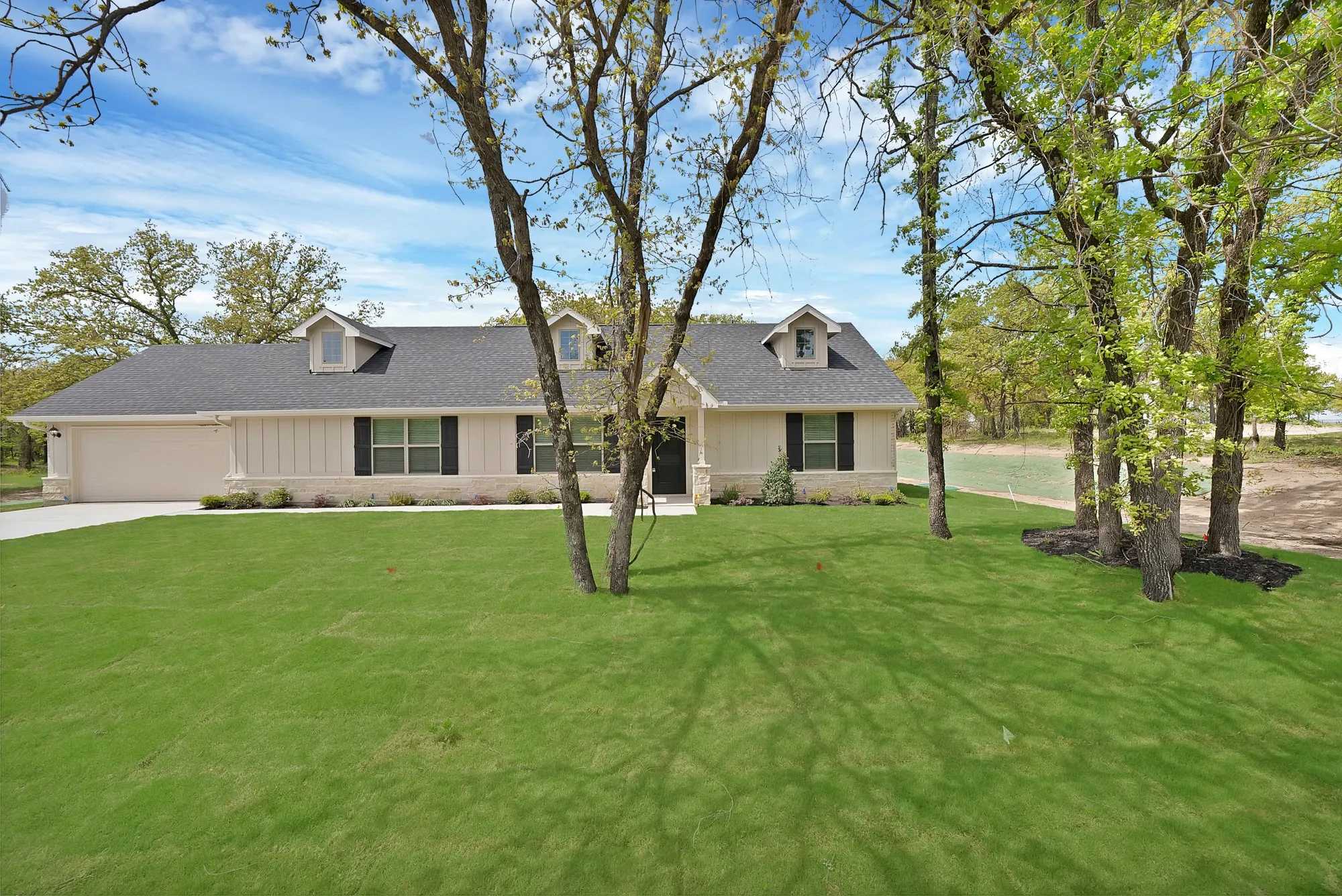 Single Family Residence For Sale in Parker County , 116 Sedona Creek Court, Poolville, Texas 76487, 4 Bedroom, 2 Bathroom, 2 Garage spaces, 1,568 Sqft, built in 2025, New Construction - Complete, mls#21108504, Real Estate Agent in Poolville, Homes For Sale in Parker county, Homes For Sale in Poolville, Realtor in Poolville Texas, Real Estate Brokerage Independent Realty Texas, Luminita Cordes Realtor