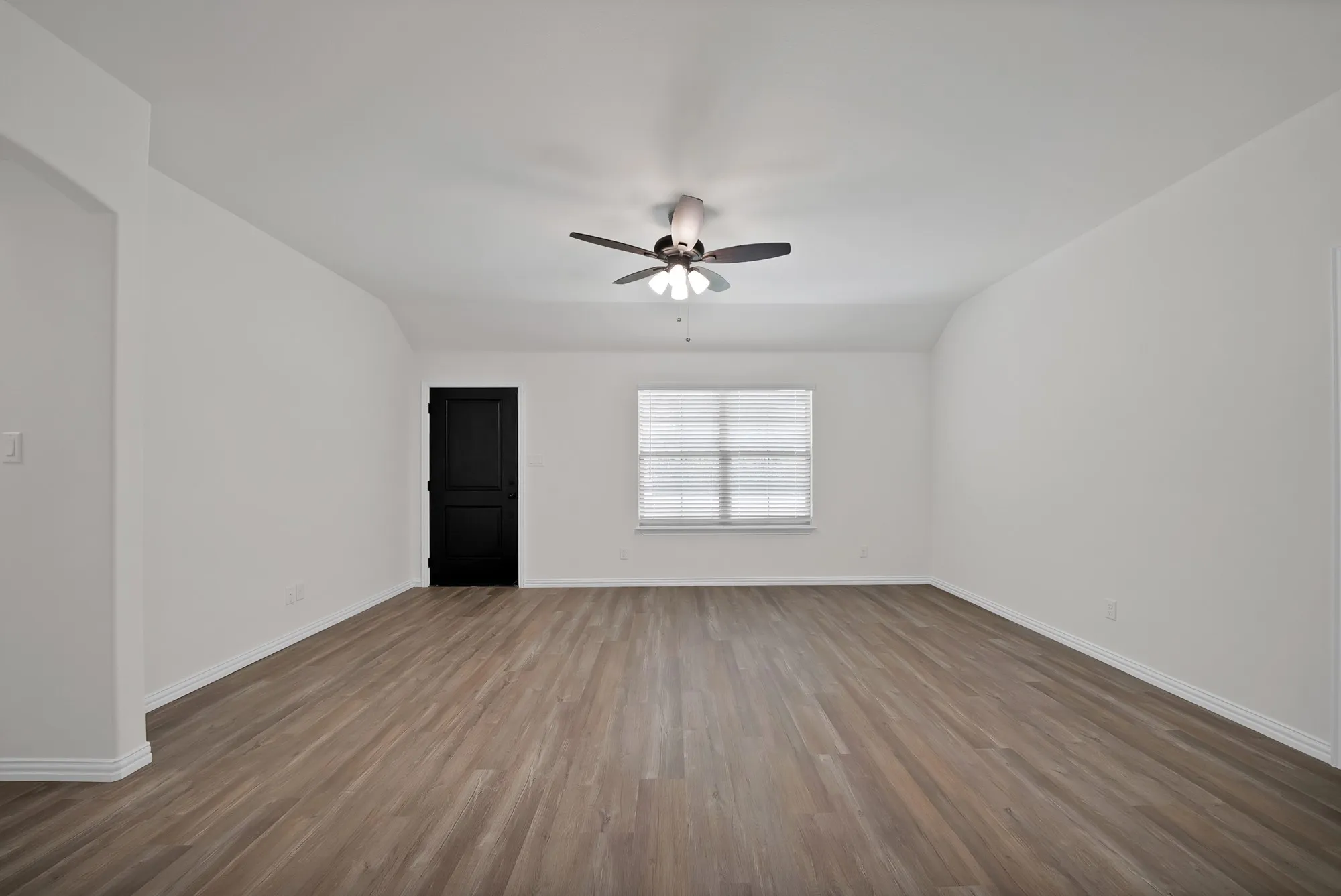 Single Family Residence For Sale in Parker County , 116 Sedona Creek Court, Poolville, Texas 76487, 4 Bedroom, 2 Bathroom, 2 Garage spaces, 1,568 Sqft, built in 2025, New Construction - Complete, mls#21108504, Real Estate Agent in Poolville, Homes For Sale in Parker county, Homes For Sale in Poolville, Realtor in Poolville Texas, Real Estate Brokerage Independent Realty Texas, Luminita Cordes Realtor