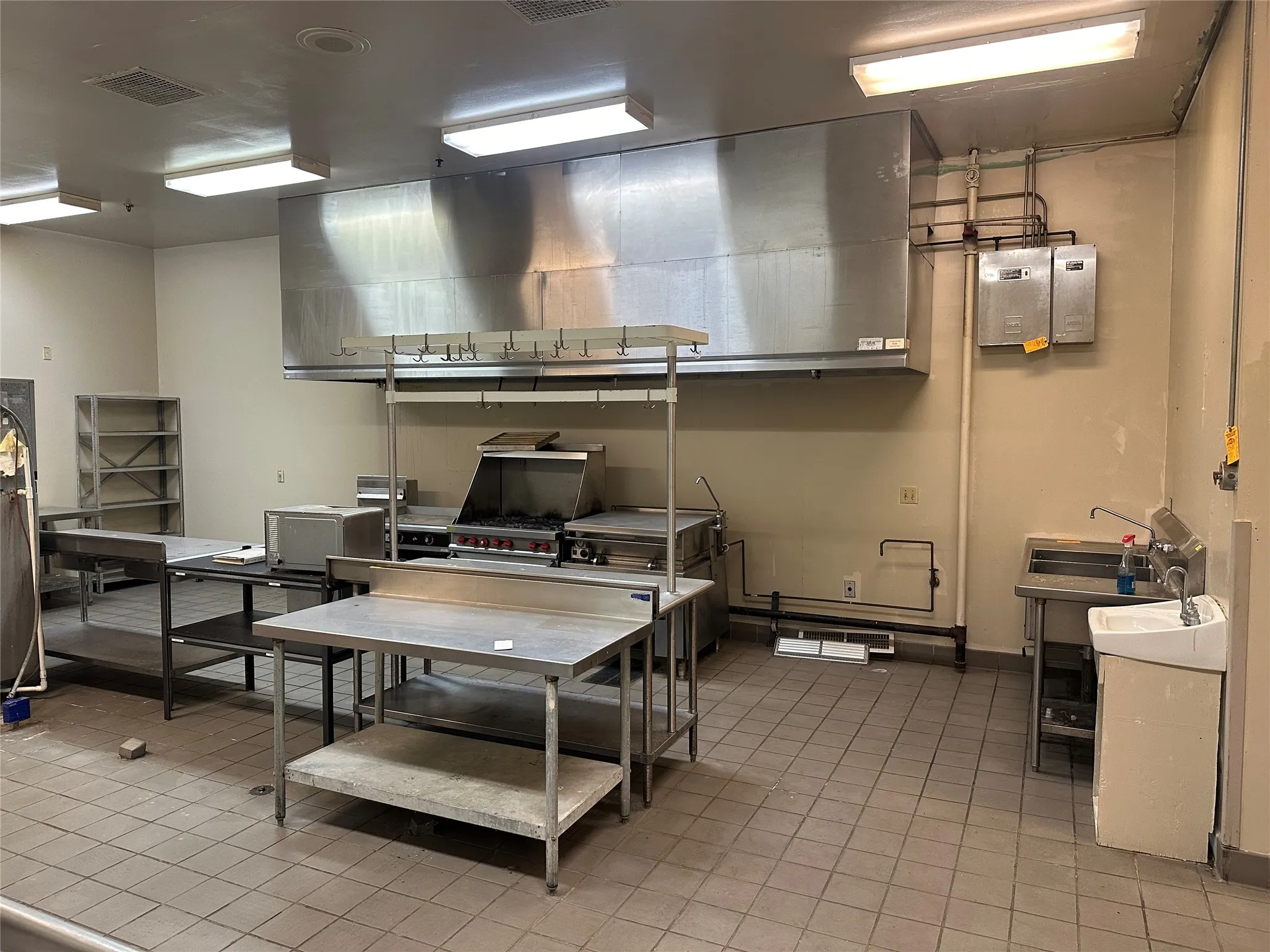 Business For Sale in Bowie County , 4538 County Road 1202, Maud, Texas 75567, 0, 0, Garage spaces, 0 Sqft, built in 1998, Preowned, mls#21113551, Real Estate Agent in Maud, Homes For Sale in Bowie county, Homes For Sale in Maud, Realtor in Maud Texas, Real Estate Brokerage Independent Realty Texas, Luminita Cordes Realtor