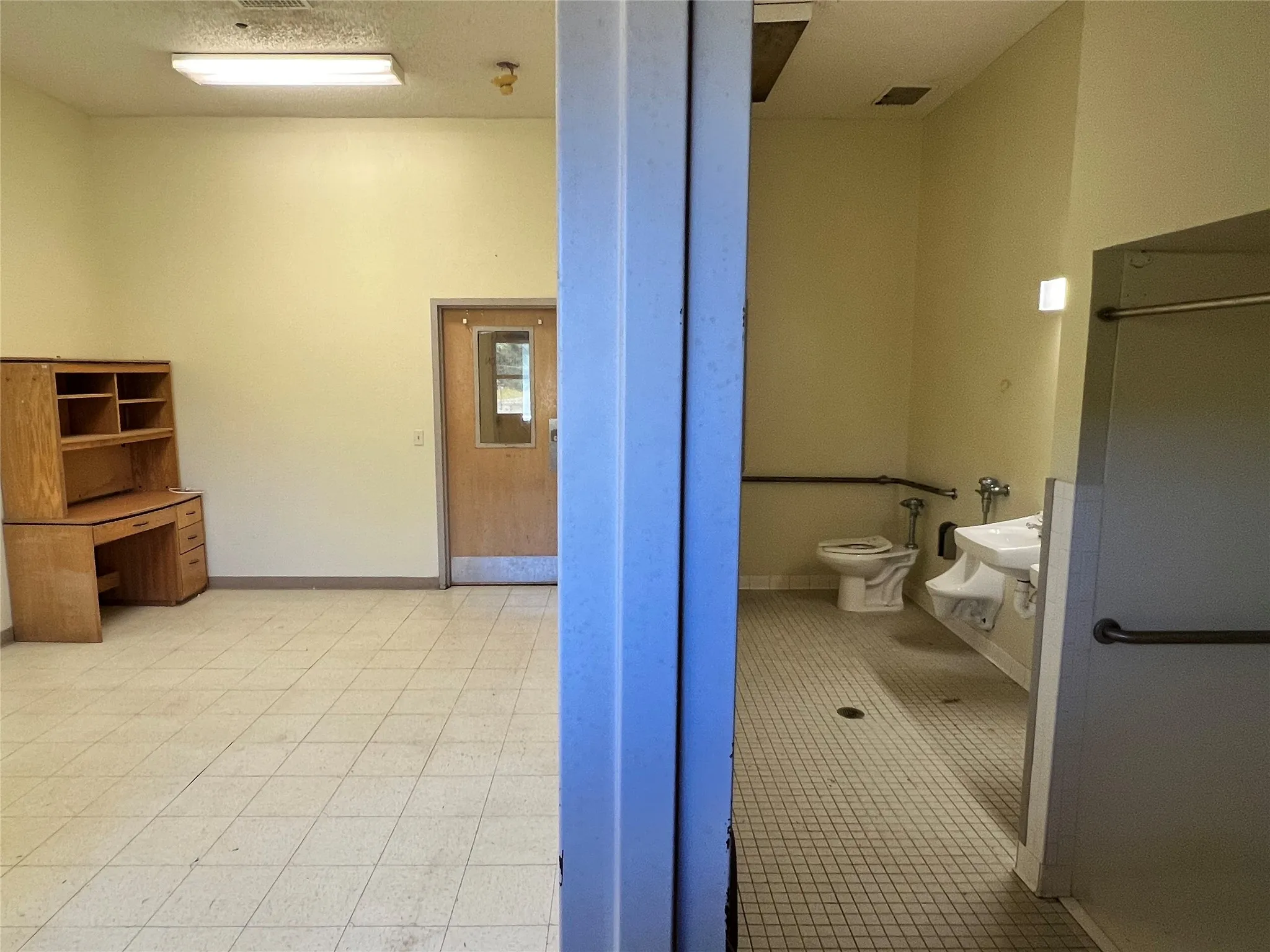 Each Bedroom has a Private Ensuite Full Bath