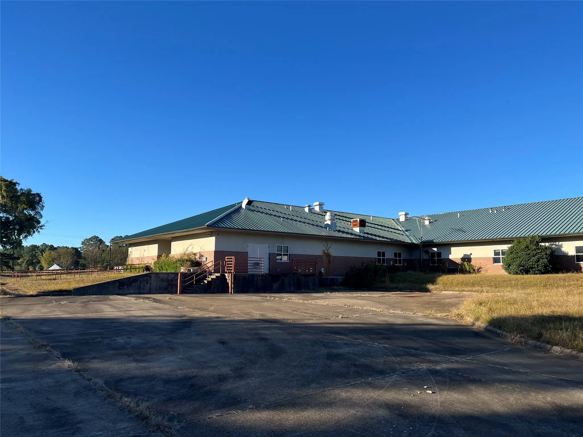 Business For Sale in Bowie County , 4538 County Road 1202, Maud, Texas 75567, 0, 0, Garage spaces, 0 Sqft, built in 1998, Preowned, mls#21113551, Real Estate Agent in Maud, Homes For Sale in Bowie county, Homes For Sale in Maud, Realtor in Maud Texas, Real Estate Brokerage Independent Realty Texas, Luminita Cordes Realtor