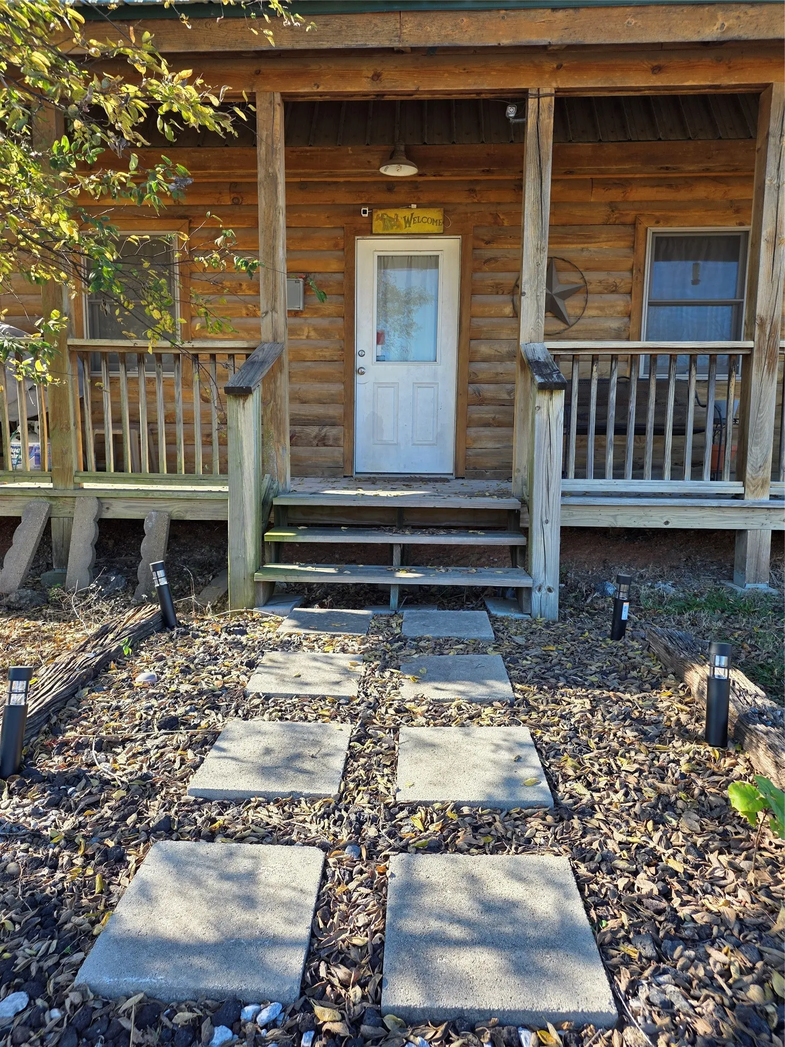 Single Family Residence For Sale in Fannin County , 2628 S State Highway 121, Bonham, Texas 75418, 2 Bedroom, 2 Bathroom, Garage spaces, 1,120 Sqft, built in 2013, mls#21114219, Real Estate Agent in Bonham, Homes For Sale in Fannin county, Homes For Sale in Bonham, Realtor in Bonham Texas, Real Estate Brokerage Independent Realty Texas, Luminita Cordes Realtor