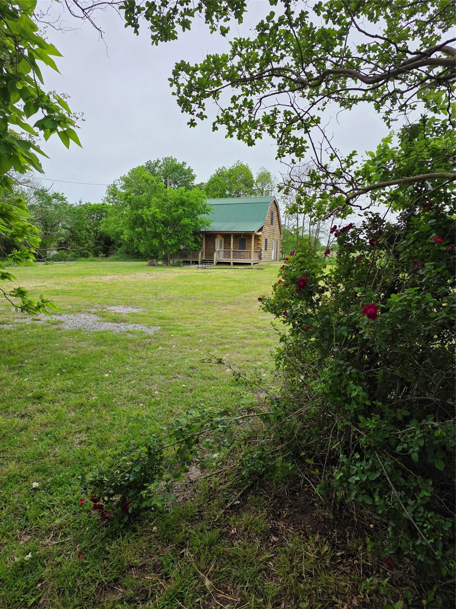 Single Family Residence For Sale in Fannin County , 2628 S State Highway 121, Bonham, Texas 75418, 2 Bedroom, 2 Bathroom, Garage spaces, 1,120 Sqft, built in 2013, mls#21114219, Real Estate Agent in Bonham, Homes For Sale in Fannin county, Homes For Sale in Bonham, Realtor in Bonham Texas, Real Estate Brokerage Independent Realty Texas, Luminita Cordes Realtor