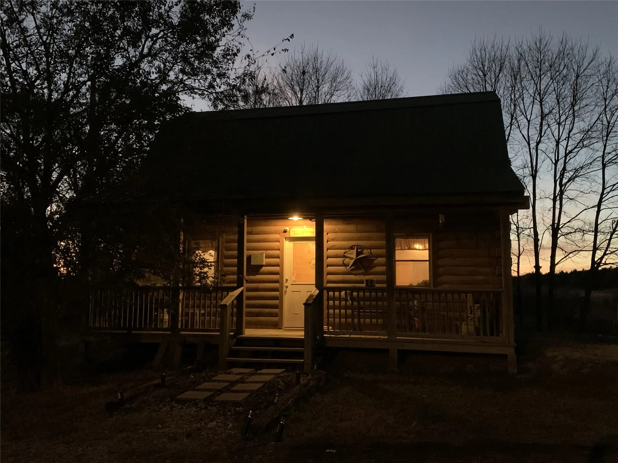 Single Family Residence For Sale in Fannin County , 2628 S State Highway 121, Bonham, Texas 75418, 2 Bedroom, 2 Bathroom, Garage spaces, 1,120 Sqft, built in 2013, mls#21114219, Real Estate Agent in Bonham, Homes For Sale in Fannin county, Homes For Sale in Bonham, Realtor in Bonham Texas, Real Estate Brokerage Independent Realty Texas, Luminita Cordes Realtor