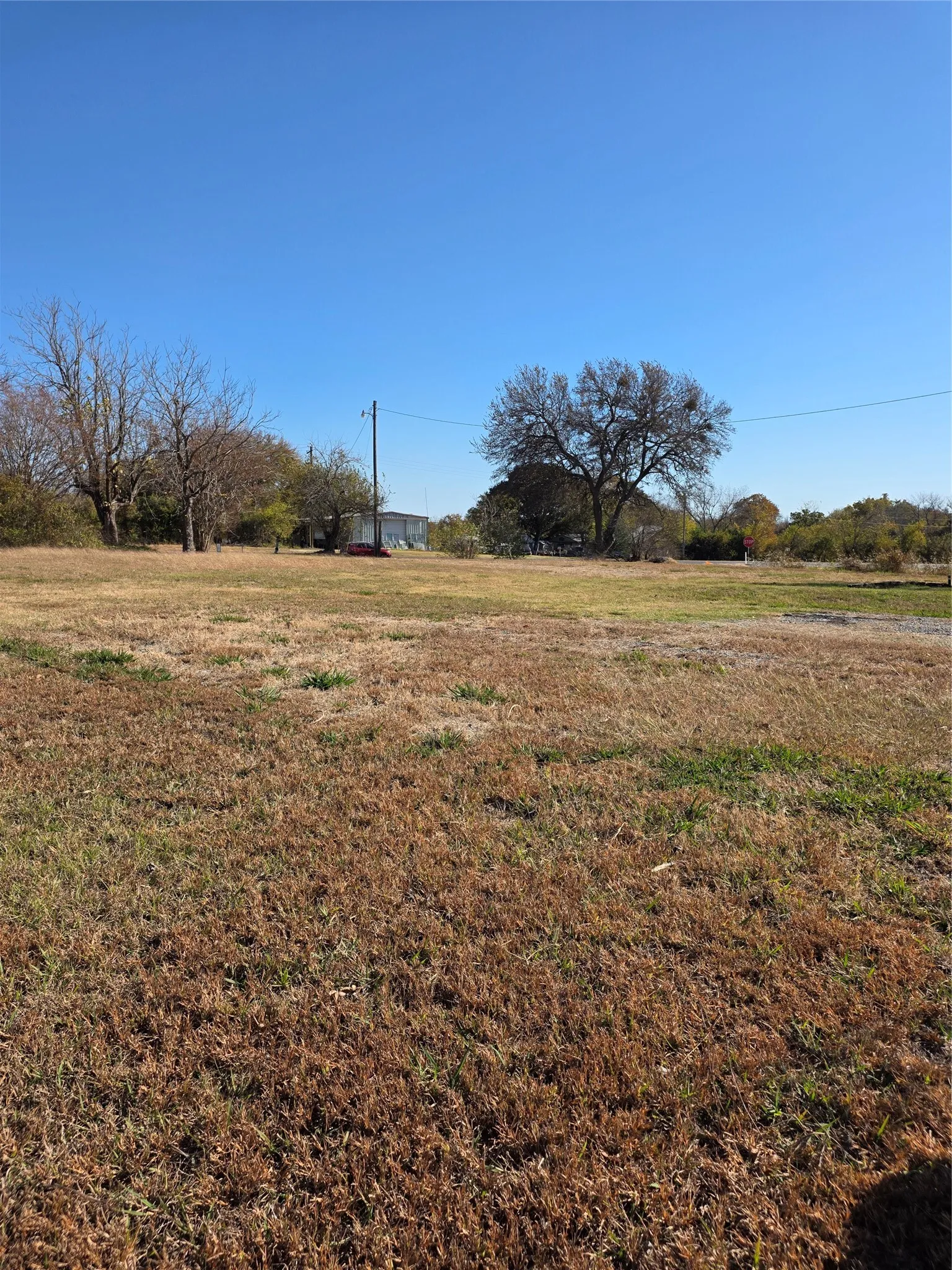 Single Family Residence For Sale in Fannin County , 2628 S State Highway 121, Bonham, Texas 75418, 2 Bedroom, 2 Bathroom, Garage spaces, 1,120 Sqft, built in 2013, mls#21114219, Real Estate Agent in Bonham, Homes For Sale in Fannin county, Homes For Sale in Bonham, Realtor in Bonham Texas, Real Estate Brokerage Independent Realty Texas, Luminita Cordes Realtor