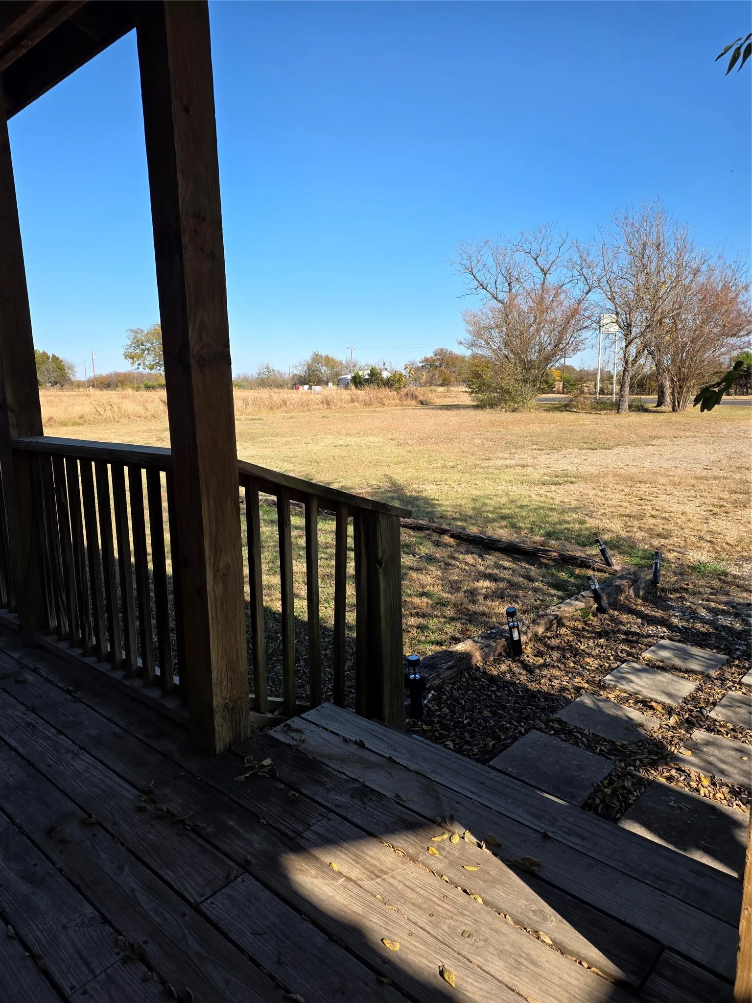 Single Family Residence For Sale in Fannin County , 2628 S State Highway 121, Bonham, Texas 75418, 2 Bedroom, 2 Bathroom, Garage spaces, 1,120 Sqft, built in 2013, mls#21114219, Real Estate Agent in Bonham, Homes For Sale in Fannin county, Homes For Sale in Bonham, Realtor in Bonham Texas, Real Estate Brokerage Independent Realty Texas, Luminita Cordes Realtor