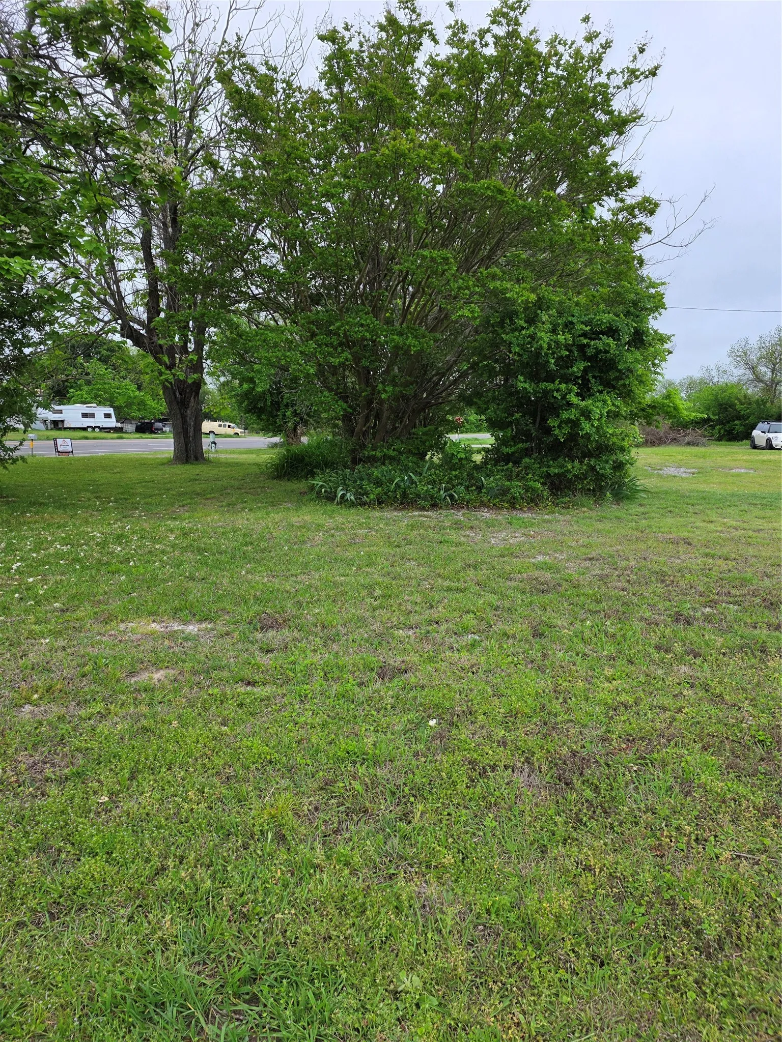 Single Family Residence For Sale in Fannin County , 2628 S State Highway 121, Bonham, Texas 75418, 2 Bedroom, 2 Bathroom, Garage spaces, 1,120 Sqft, built in 2013, mls#21114219, Real Estate Agent in Bonham, Homes For Sale in Fannin county, Homes For Sale in Bonham, Realtor in Bonham Texas, Real Estate Brokerage Independent Realty Texas, Luminita Cordes Realtor