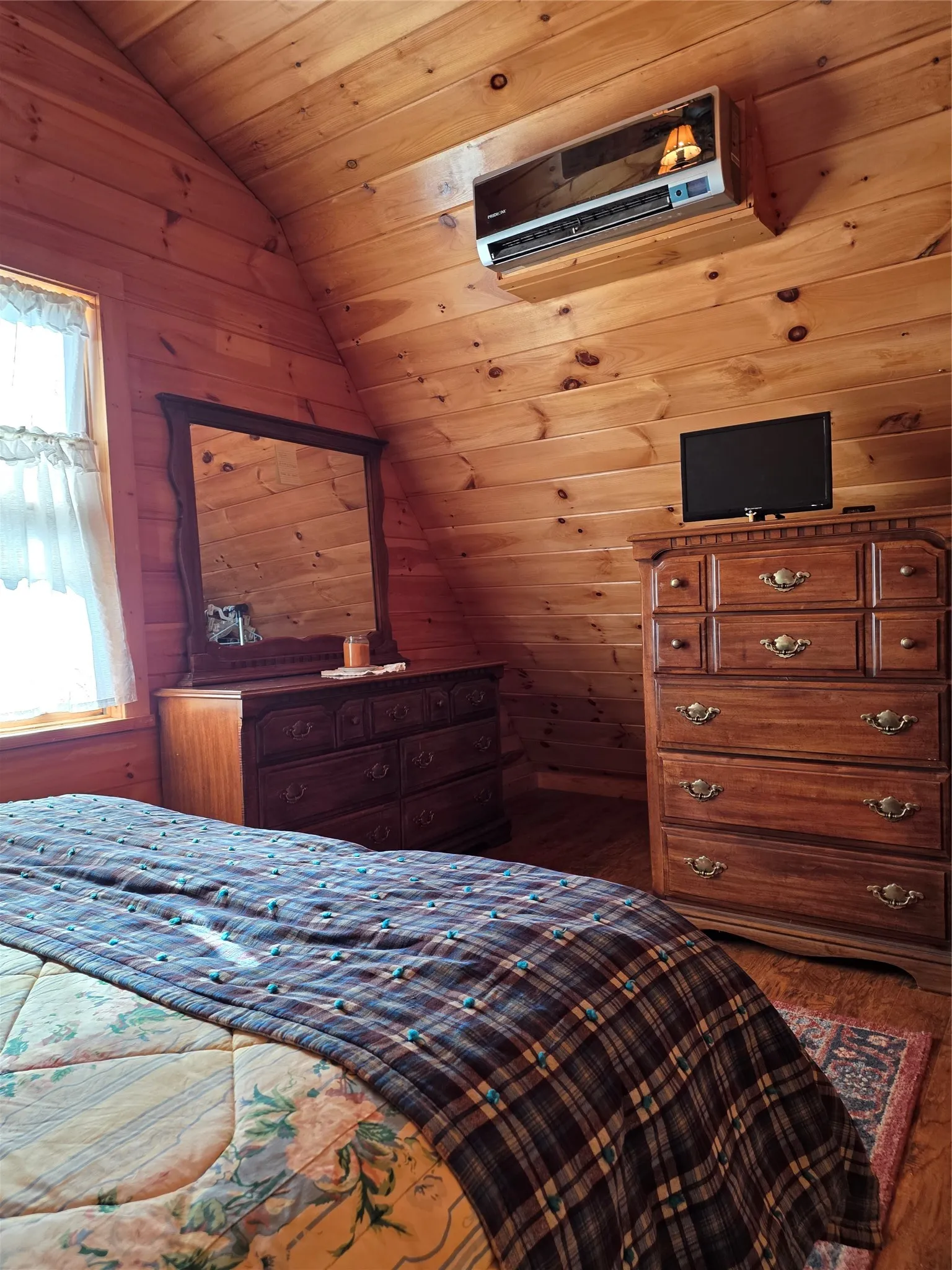 Single Family Residence For Sale in Fannin County , 2628 S State Highway 121, Bonham, Texas 75418, 2 Bedroom, 2 Bathroom, Garage spaces, 1,120 Sqft, built in 2013, mls#21114219, Real Estate Agent in Bonham, Homes For Sale in Fannin county, Homes For Sale in Bonham, Realtor in Bonham Texas, Real Estate Brokerage Independent Realty Texas, Luminita Cordes Realtor