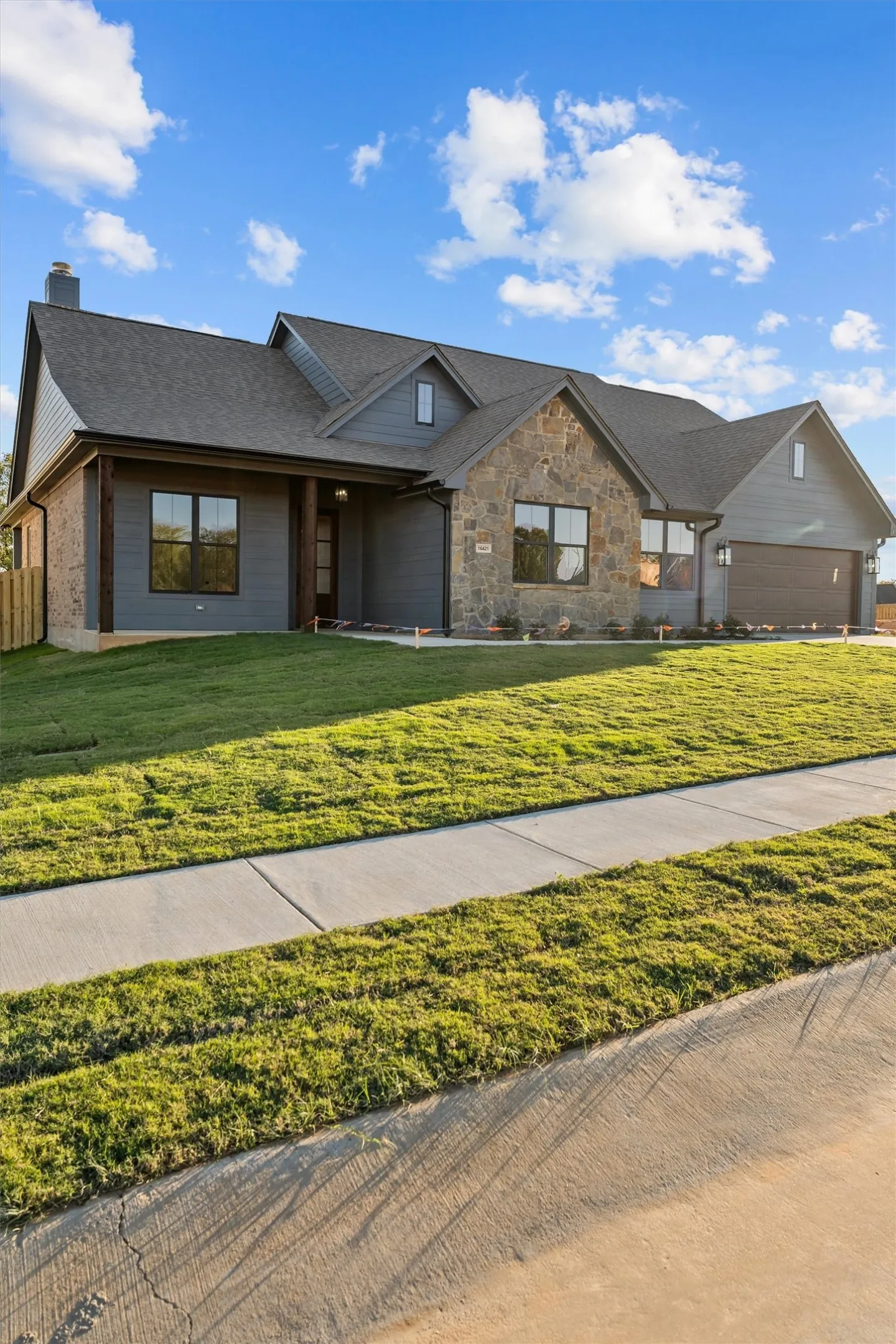 Single Family Residence For Sale in Smith County , 16421 Clearview Drive, Lindale, Texas 75771, 4 Bedroom, 2 Bathroom, 2 Garage spaces, 2,120 Sqft, built in 2025, New Construction - Complete, mls#21114292, Real Estate Agent in Lindale, Homes For Sale in Smith county, Homes For Sale in Lindale, Realtor in Lindale Texas, Real Estate Brokerage Independent Realty Texas, Luminita Cordes Realtor