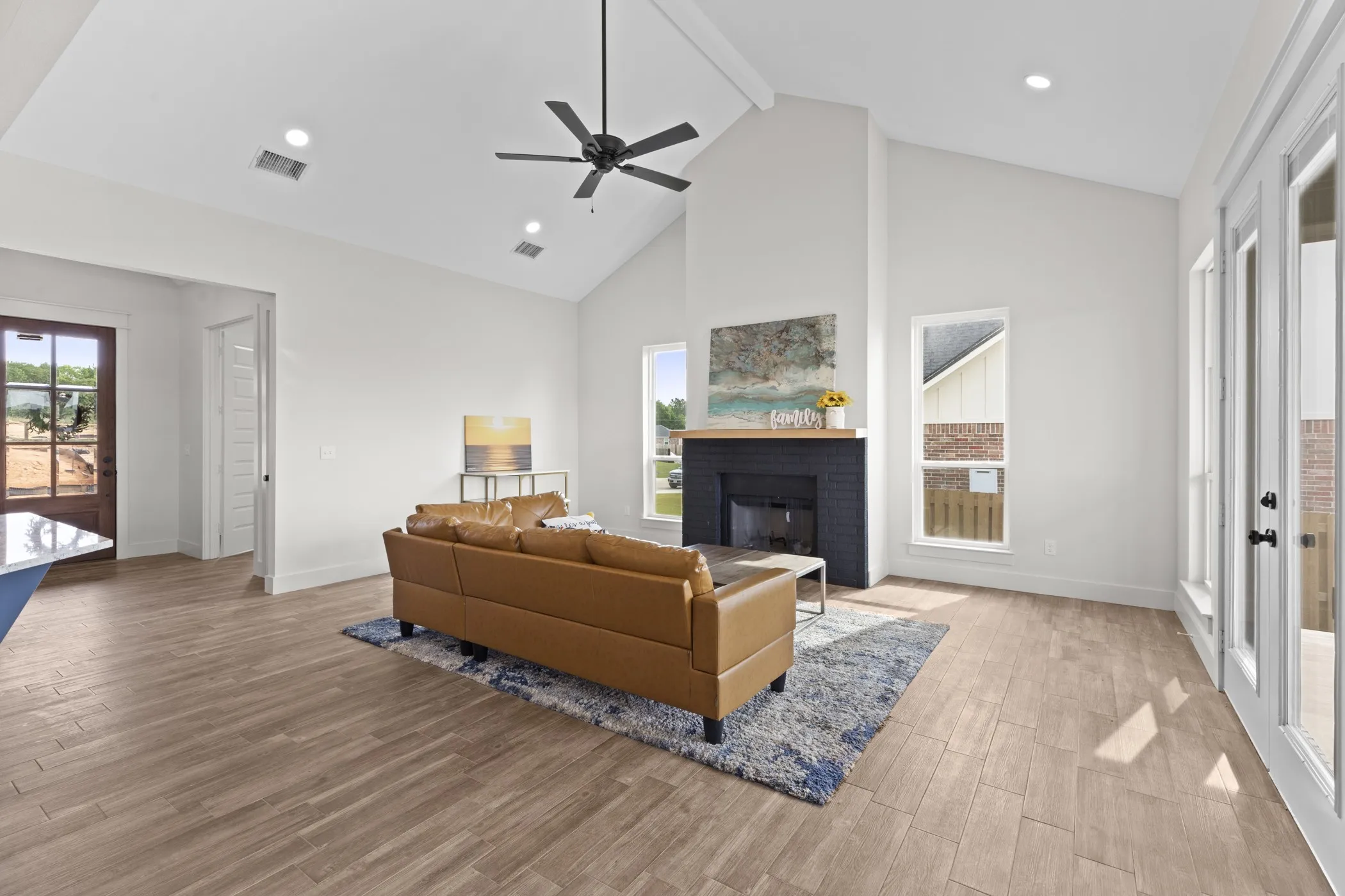 Single Family Residence For Sale in Smith County , 16421 Clearview Drive, Lindale, Texas 75771, 4 Bedroom, 2 Bathroom, 2 Garage spaces, 2,120 Sqft, built in 2025, New Construction - Complete, mls#21114292, Real Estate Agent in Lindale, Homes For Sale in Smith county, Homes For Sale in Lindale, Realtor in Lindale Texas, Real Estate Brokerage Independent Realty Texas, Luminita Cordes Realtor