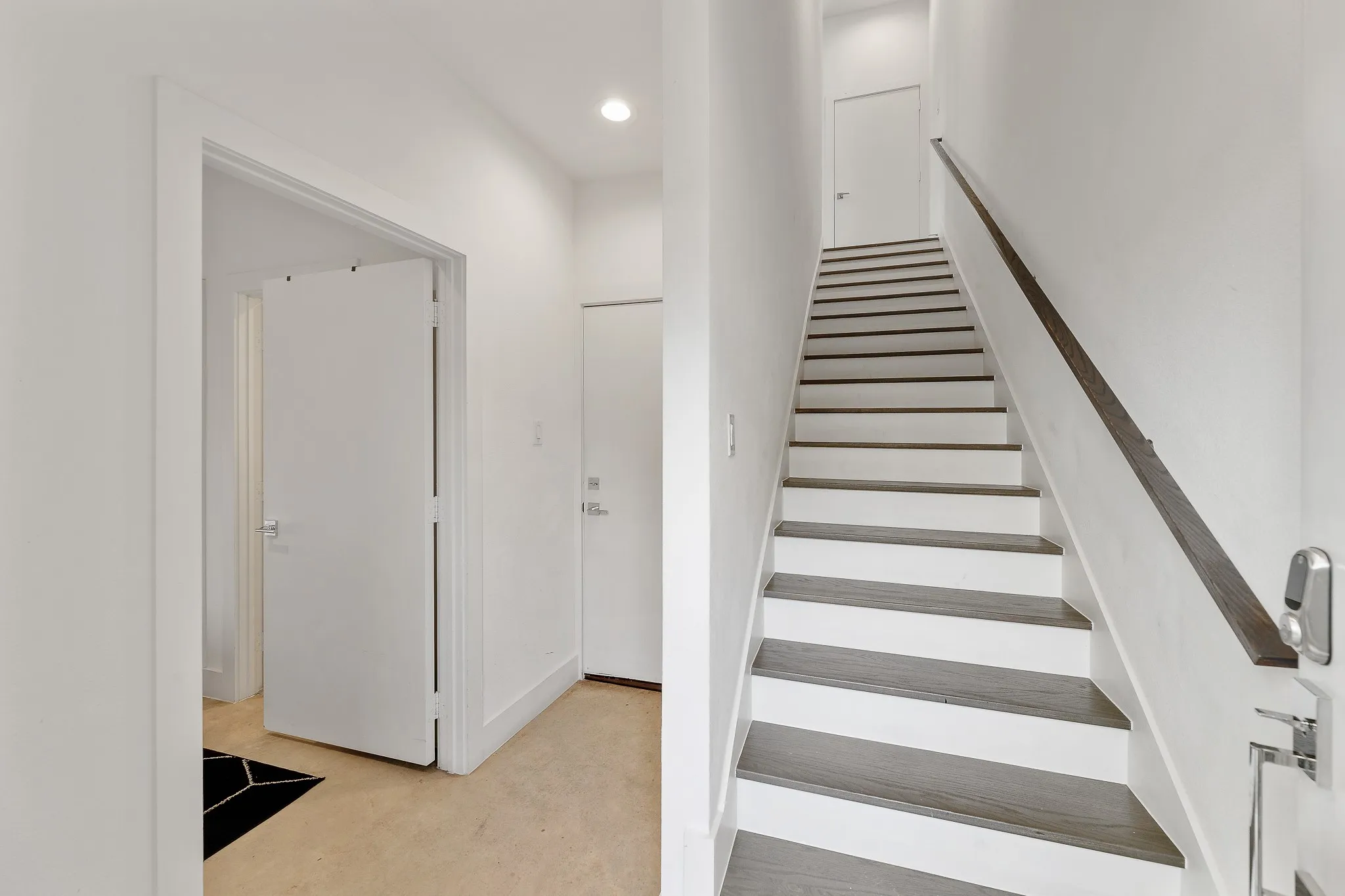 Staircase with recessed lighting