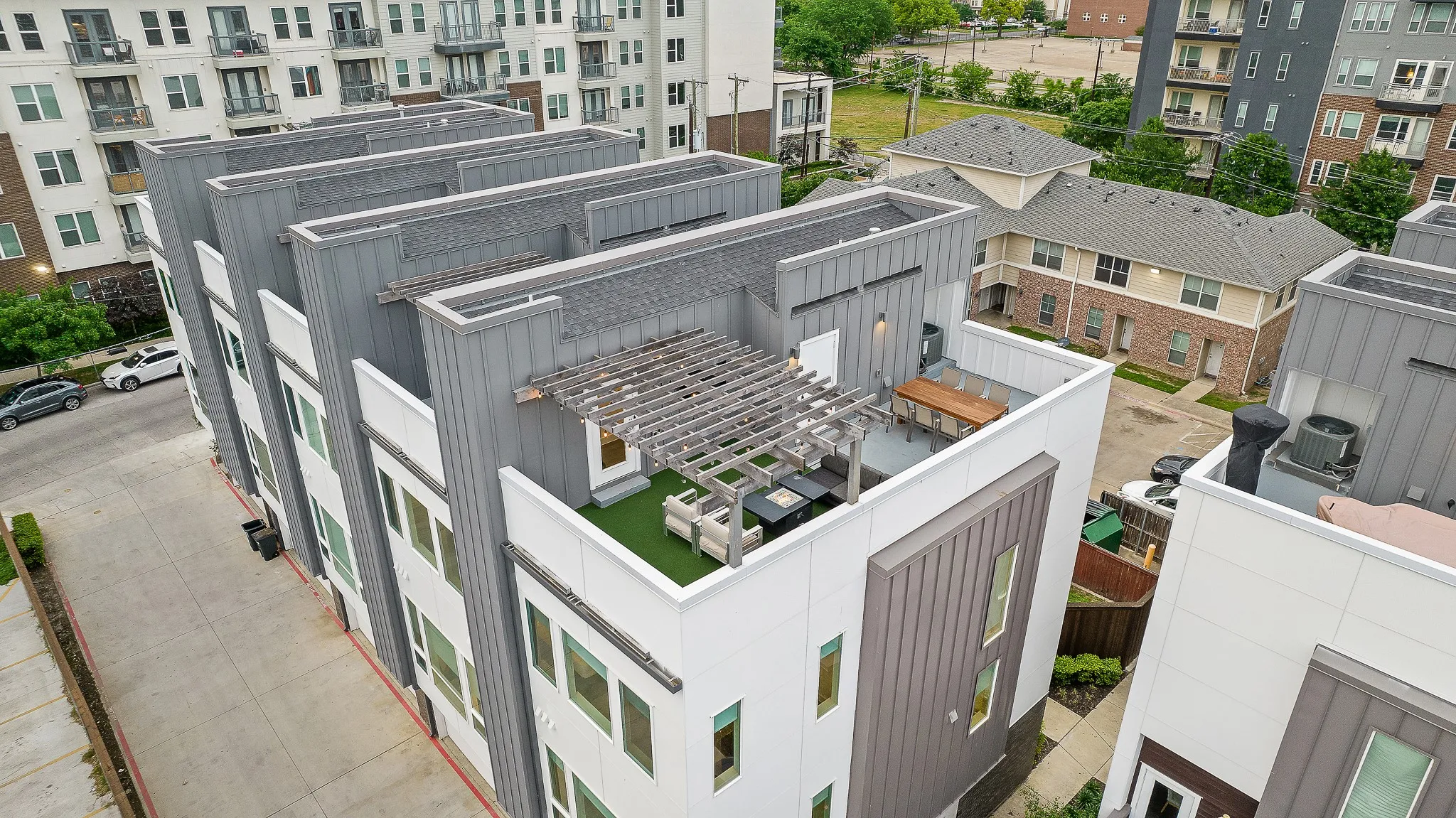 Condominium For Sale in Dallas County , 1771 Mccoy Street 401, Dallas, Texas 75204, 2 Bedroom, 3 Bathroom, 2 Garage spaces, 2,070 Sqft, built in 2017, mls#21112221, Real Estate Agent in Dallas, Homes For Sale in Dallas county, Homes For Sale in Dallas, Realtor in Dallas Texas, Real Estate Brokerage Independent Realty Texas, Luminita Cordes Realtor
