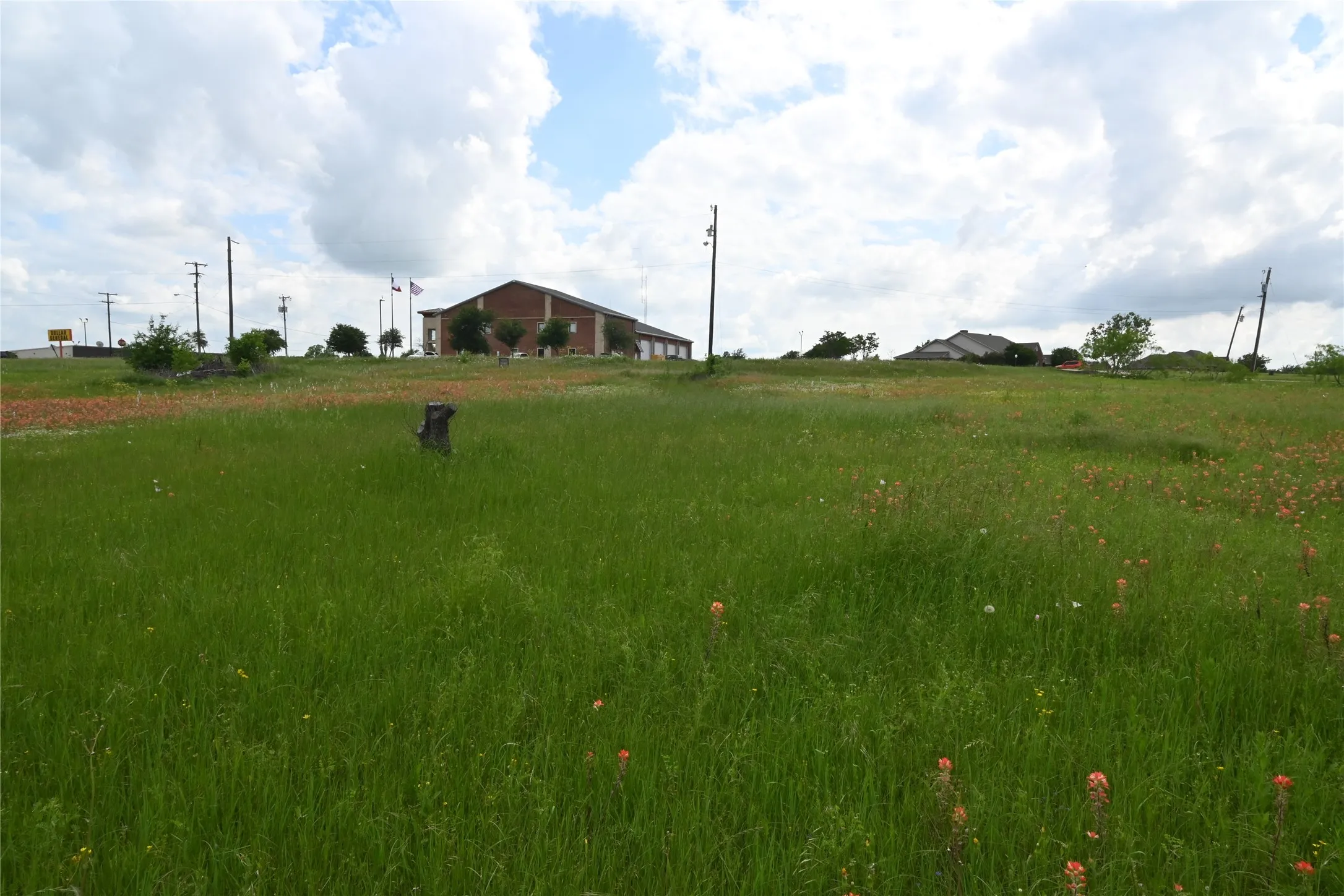 Unimproved Land For Sale in Ellis County , 109 Hillridge Lane, Maypearl, Texas 76064, 0, 0, Garage spaces, 0 Sqft, built in 0, Price $239,000, mls#21114426, Real Estate Agent in Maypearl, Homes For Sale in Ellis county, Homes For Sale in Maypearl, Realtor in Maypearl Texas, Real Estate Brokerage Independent Realty Texas, Luminita Cordes Realtor
