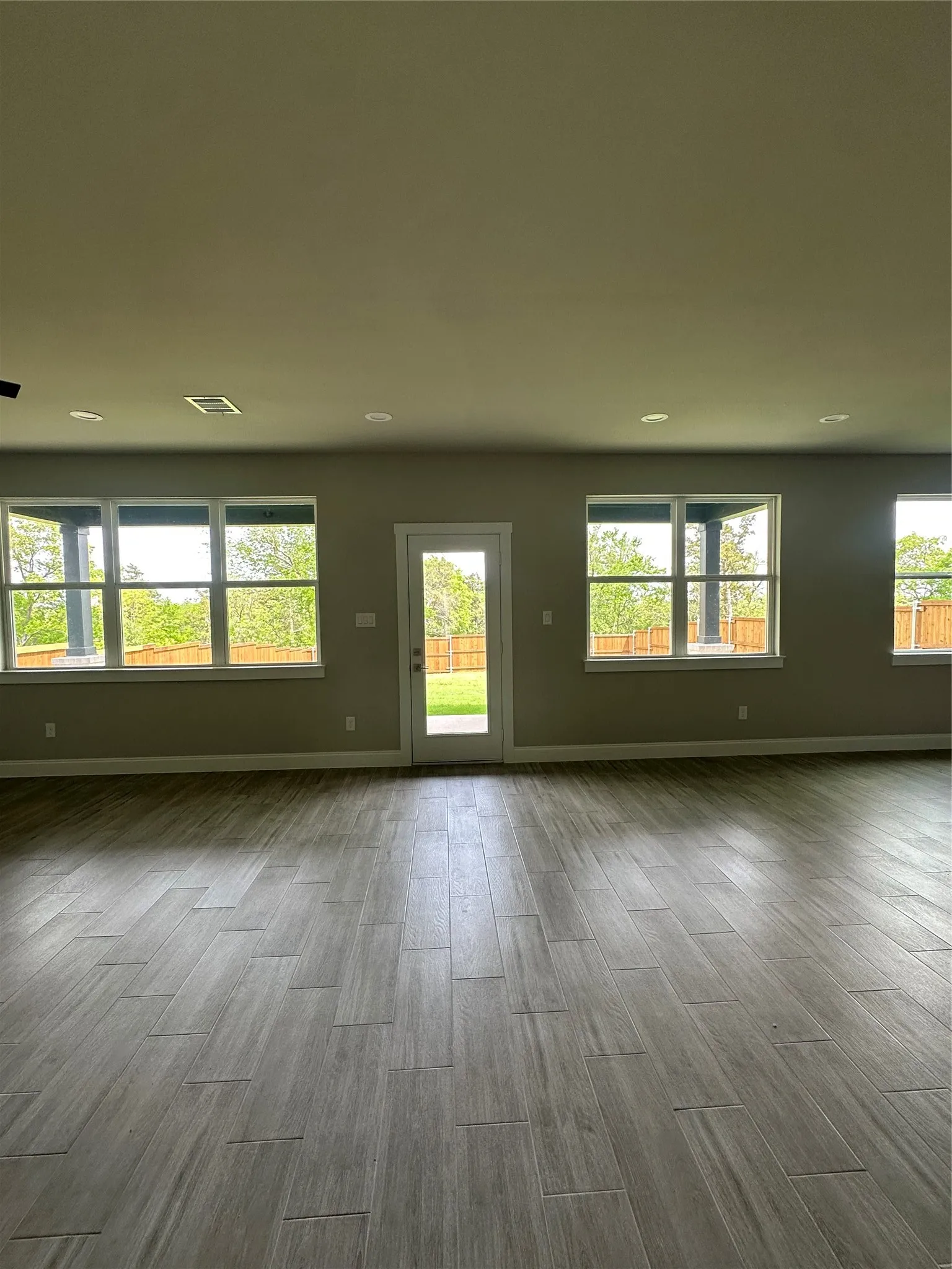Single Family Residence For Sale in Dallas County , 1402 Diceman Avenue, Dallas, Texas 75203, 4 Bedroom, 4 Bathroom, 2 Garage spaces, 3,132 Sqft, built in 2025, New Construction - Incomplete, mls#21114491, Real Estate Agent in Dallas, Homes For Sale in Dallas county, Homes For Sale in Dallas, Realtor in Dallas Texas, Real Estate Brokerage Independent Realty Texas, Luminita Cordes Realtor