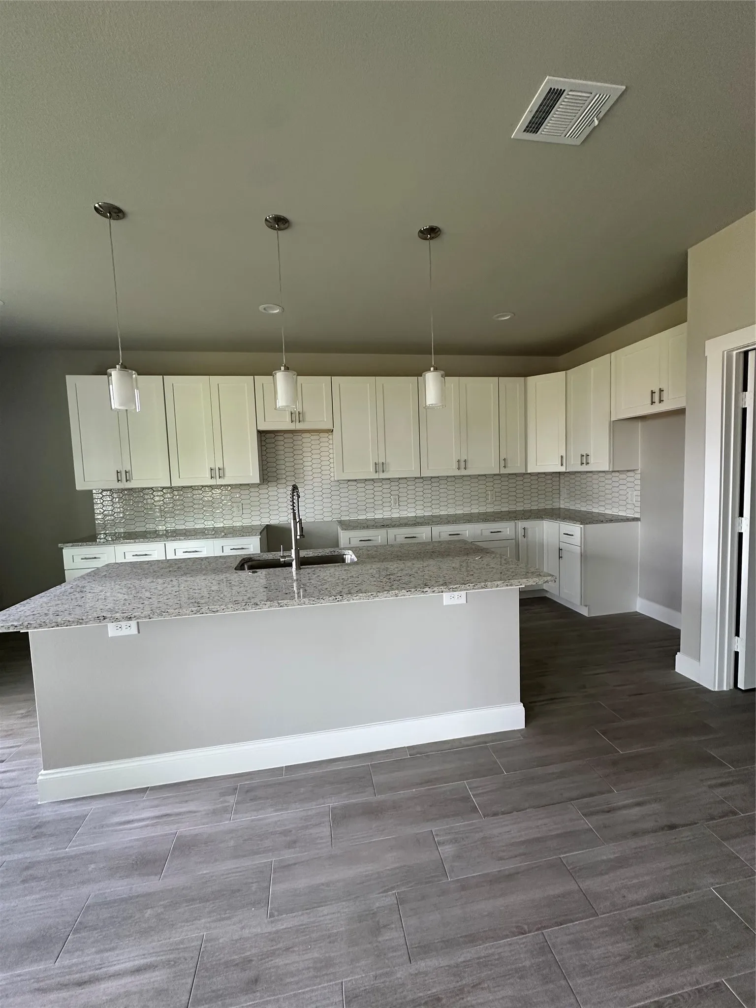 Single Family Residence For Sale in Dallas County , 1402 Diceman Avenue, Dallas, Texas 75203, 4 Bedroom, 4 Bathroom, 2 Garage spaces, 3,132 Sqft, built in 2025, New Construction - Incomplete, mls#21114491, Real Estate Agent in Dallas, Homes For Sale in Dallas county, Homes For Sale in Dallas, Realtor in Dallas Texas, Real Estate Brokerage Independent Realty Texas, Luminita Cordes Realtor