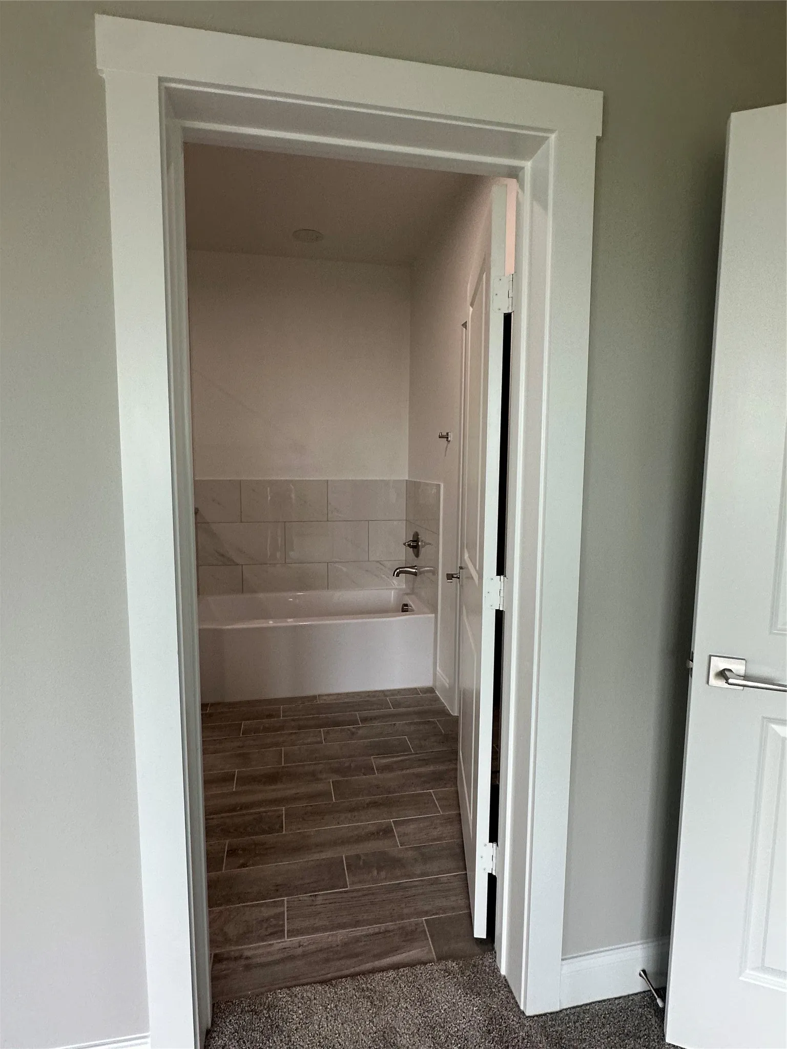 Single Family Residence For Sale in Dallas County , 1402 Diceman Avenue, Dallas, Texas 75203, 4 Bedroom, 4 Bathroom, 2 Garage spaces, 3,132 Sqft, built in 2025, New Construction - Incomplete, mls#21114491, Real Estate Agent in Dallas, Homes For Sale in Dallas county, Homes For Sale in Dallas, Realtor in Dallas Texas, Real Estate Brokerage Independent Realty Texas, Luminita Cordes Realtor