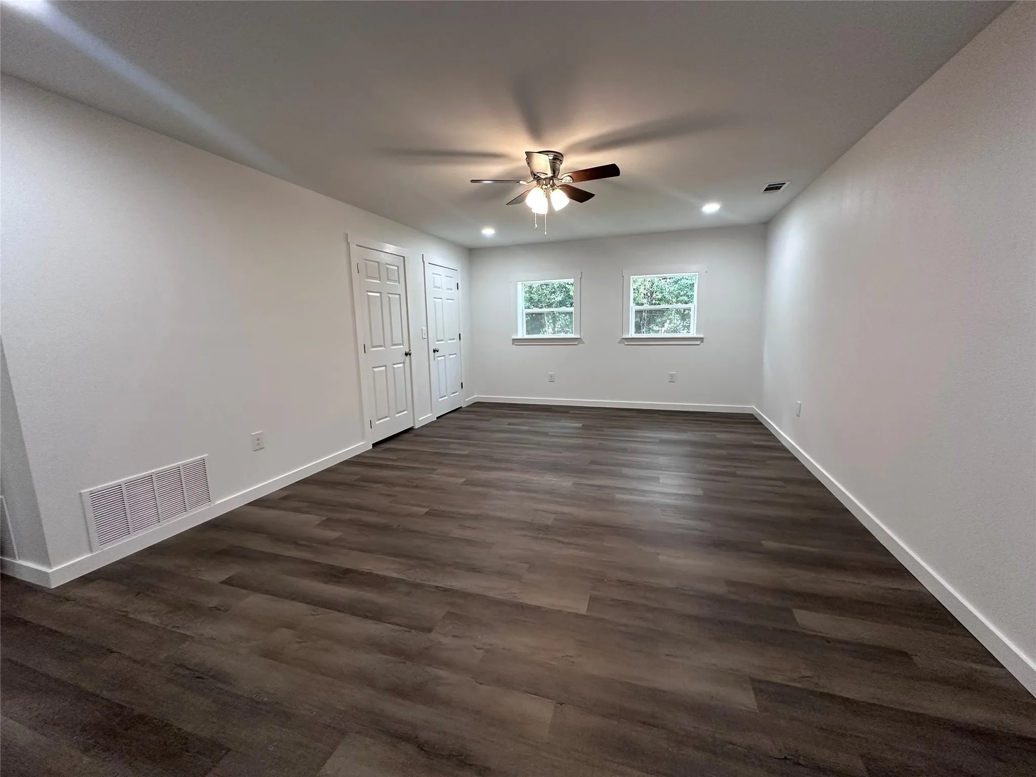 Single Family Residence For Sale in Henderson County , 5144 US Highway 175 E, Athens, Texas 75752, 3 Bedroom, 2 Bathroom, 1 Garage spaces, 1,750 Sqft, built in 2011, mls#21114590, Real Estate Agent in Athens, Homes For Sale in Henderson county, Homes For Sale in Athens, Realtor in Athens Texas, Real Estate Brokerage Independent Realty Texas, Luminita Cordes Realtor