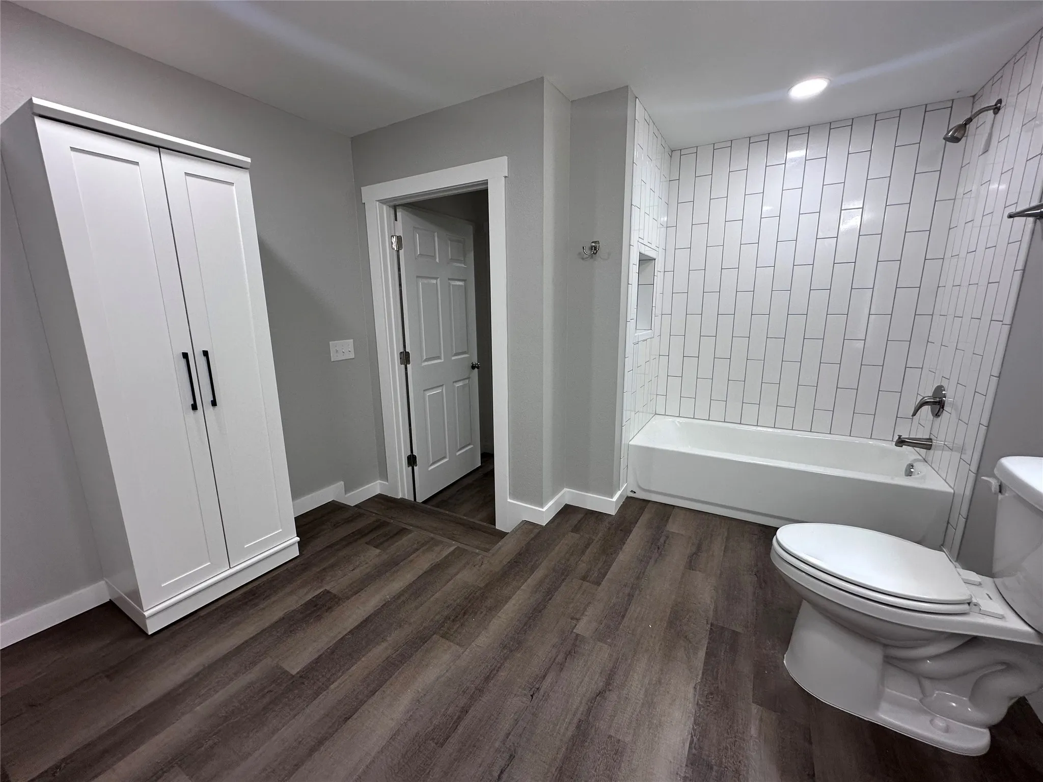 Single Family Residence For Sale in Henderson County , 5144 US Highway 175 E, Athens, Texas 75752, 3 Bedroom, 2 Bathroom, 1 Garage spaces, 1,750 Sqft, built in 2011, mls#21114590, Real Estate Agent in Athens, Homes For Sale in Henderson county, Homes For Sale in Athens, Realtor in Athens Texas, Real Estate Brokerage Independent Realty Texas, Luminita Cordes Realtor