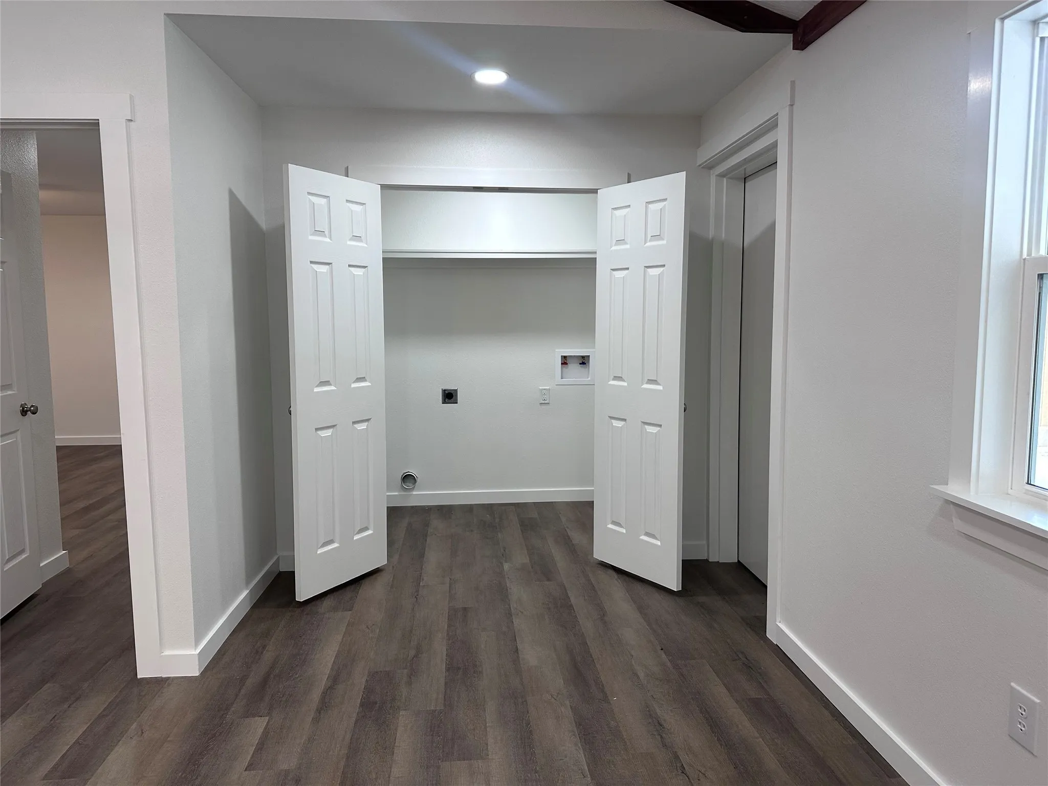 Single Family Residence For Sale in Henderson County , 5144 US Highway 175 E, Athens, Texas 75752, 3 Bedroom, 2 Bathroom, 1 Garage spaces, 1,750 Sqft, built in 2011, mls#21114590, Real Estate Agent in Athens, Homes For Sale in Henderson county, Homes For Sale in Athens, Realtor in Athens Texas, Real Estate Brokerage Independent Realty Texas, Luminita Cordes Realtor