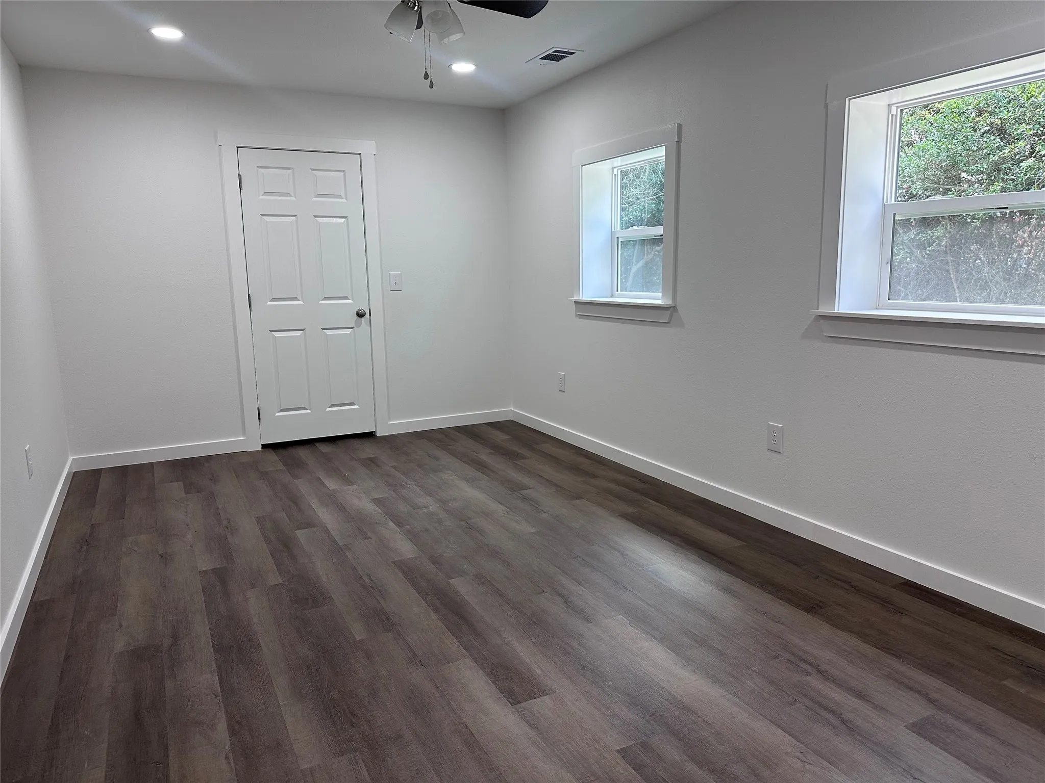 Single Family Residence For Sale in Henderson County , 5144 US Highway 175 E, Athens, Texas 75752, 3 Bedroom, 2 Bathroom, 1 Garage spaces, 1,750 Sqft, built in 2011, mls#21114590, Real Estate Agent in Athens, Homes For Sale in Henderson county, Homes For Sale in Athens, Realtor in Athens Texas, Real Estate Brokerage Independent Realty Texas, Luminita Cordes Realtor