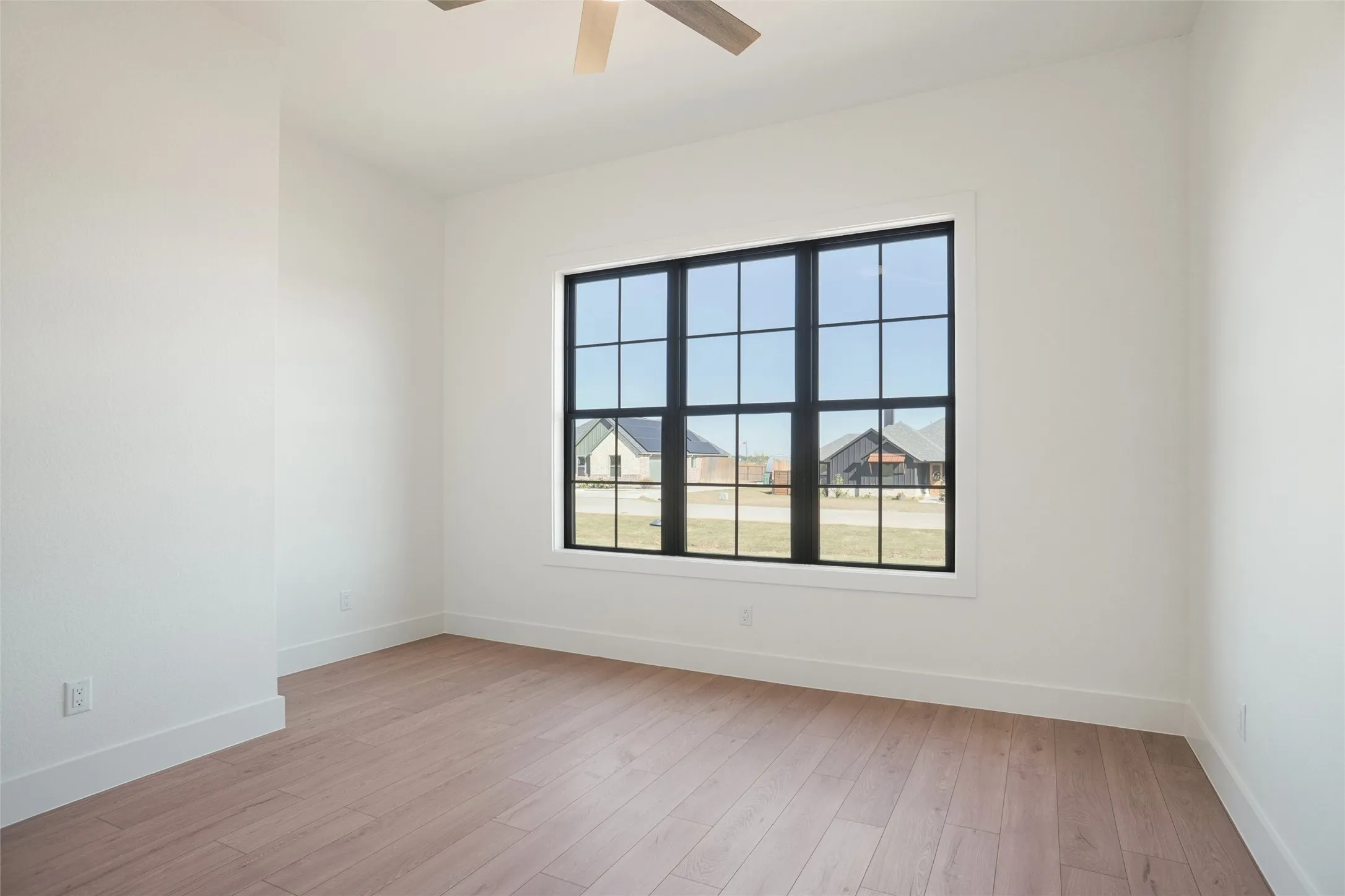 Single Family Residence For Sale in Wise County , 207 Stuart Street, Paradise, Texas 76073, 4 Bedroom, 3 Bathroom, 2 Garage spaces, 2,839 Sqft, built in 2025, New Construction - Complete, mls#21114685, Real Estate Agent in Paradise, Homes For Sale in Wise county, Homes For Sale in Paradise, Realtor in Paradise Texas, Real Estate Brokerage Independent Realty Texas, Luminita Cordes Realtor