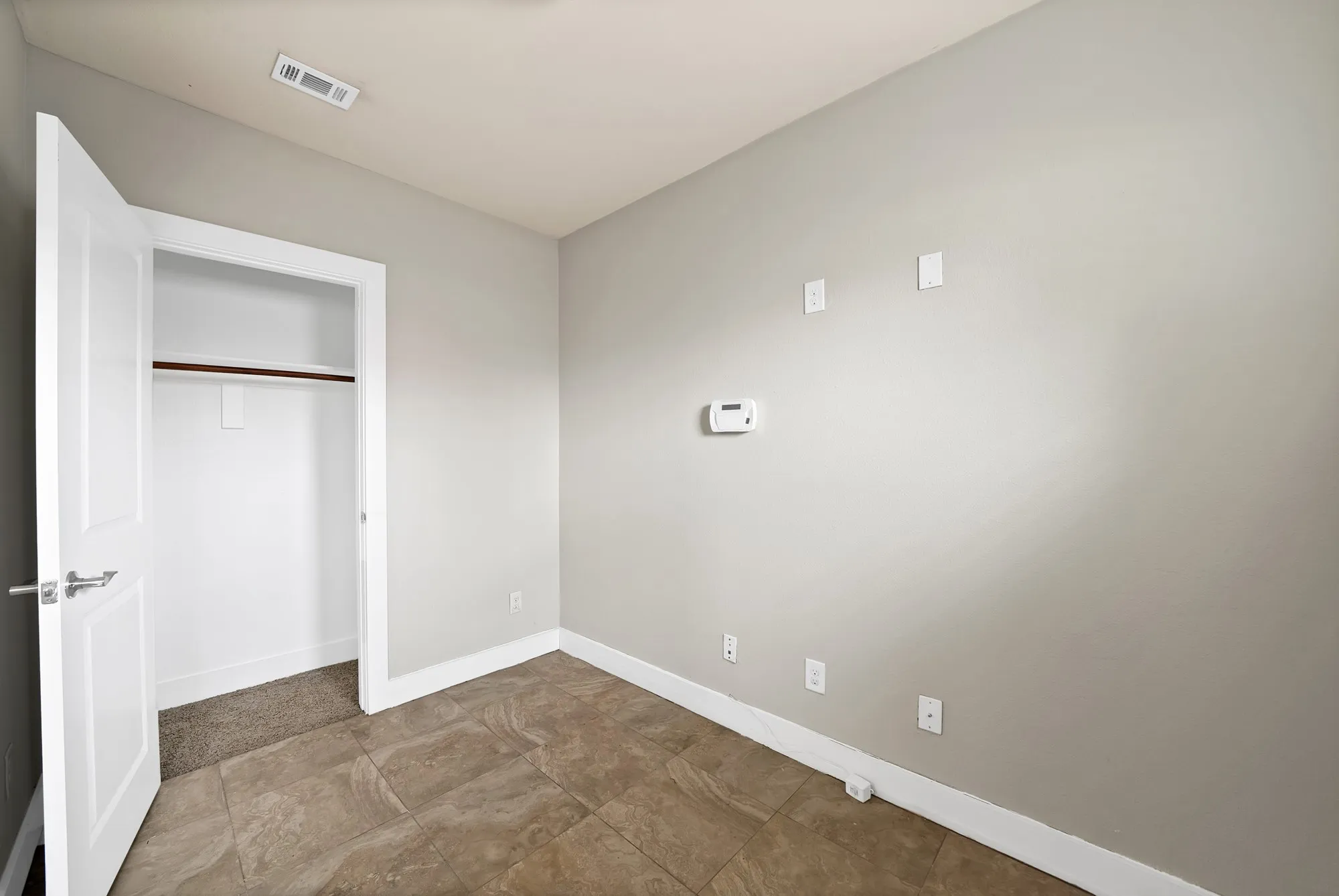 Townhouse For Sale in Dallas County , 1516 Hope Street, Dallas, Texas 75206, 2 Bedroom, 3 Bathroom, 2 Garage spaces, 1,499 Sqft, built in 2013, mls#21114812, Real Estate Agent in Dallas, Homes For Sale in Dallas county, Homes For Sale in Dallas, Realtor in Dallas Texas, Real Estate Brokerage Independent Realty Texas, Luminita Cordes Realtor