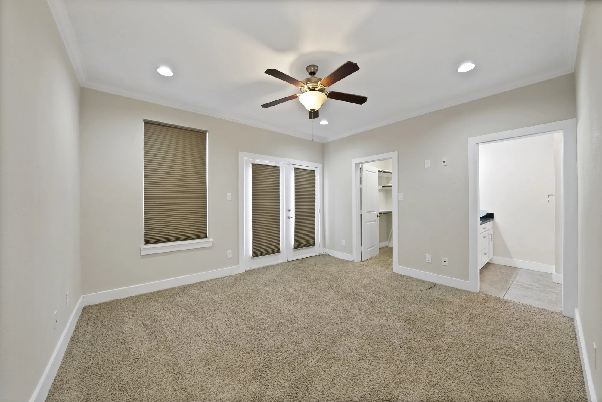 Townhouse For Sale in Dallas County , 1516 Hope Street, Dallas, Texas 75206, 2 Bedroom, 3 Bathroom, 2 Garage spaces, 1,499 Sqft, built in 2013, mls#21114812, Real Estate Agent in Dallas, Homes For Sale in Dallas county, Homes For Sale in Dallas, Realtor in Dallas Texas, Real Estate Brokerage Independent Realty Texas, Luminita Cordes Realtor