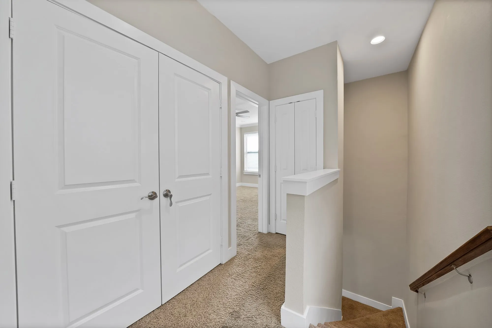 Townhouse For Sale in Dallas County , 1516 Hope Street, Dallas, Texas 75206, 2 Bedroom, 3 Bathroom, 2 Garage spaces, 1,499 Sqft, built in 2013, mls#21114812, Real Estate Agent in Dallas, Homes For Sale in Dallas county, Homes For Sale in Dallas, Realtor in Dallas Texas, Real Estate Brokerage Independent Realty Texas, Luminita Cordes Realtor