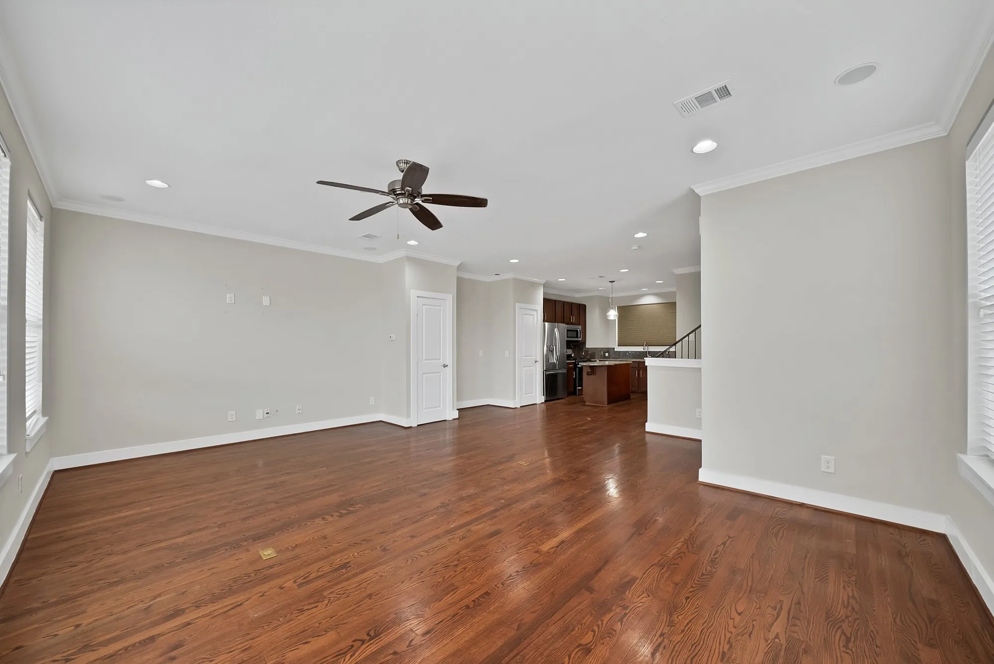 Townhouse For Sale in Dallas County , 1516 Hope Street, Dallas, Texas 75206, 2 Bedroom, 3 Bathroom, 2 Garage spaces, 1,499 Sqft, built in 2013, mls#21114812, Real Estate Agent in Dallas, Homes For Sale in Dallas county, Homes For Sale in Dallas, Realtor in Dallas Texas, Real Estate Brokerage Independent Realty Texas, Luminita Cordes Realtor