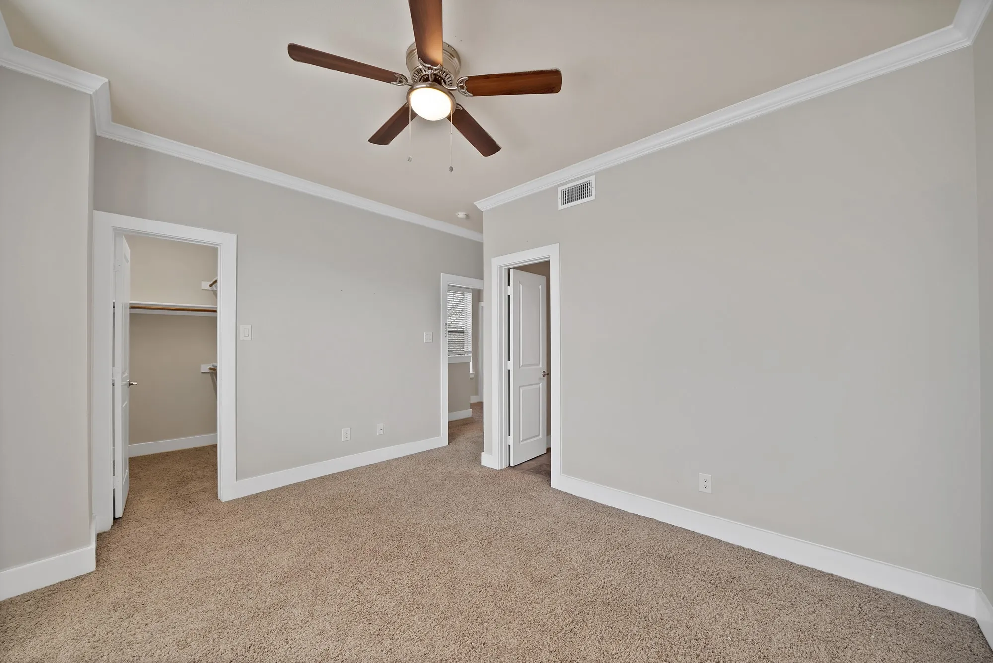 Townhouse For Sale in Dallas County , 1516 Hope Street, Dallas, Texas 75206, 2 Bedroom, 3 Bathroom, 2 Garage spaces, 1,499 Sqft, built in 2013, mls#21114812, Real Estate Agent in Dallas, Homes For Sale in Dallas county, Homes For Sale in Dallas, Realtor in Dallas Texas, Real Estate Brokerage Independent Realty Texas, Luminita Cordes Realtor