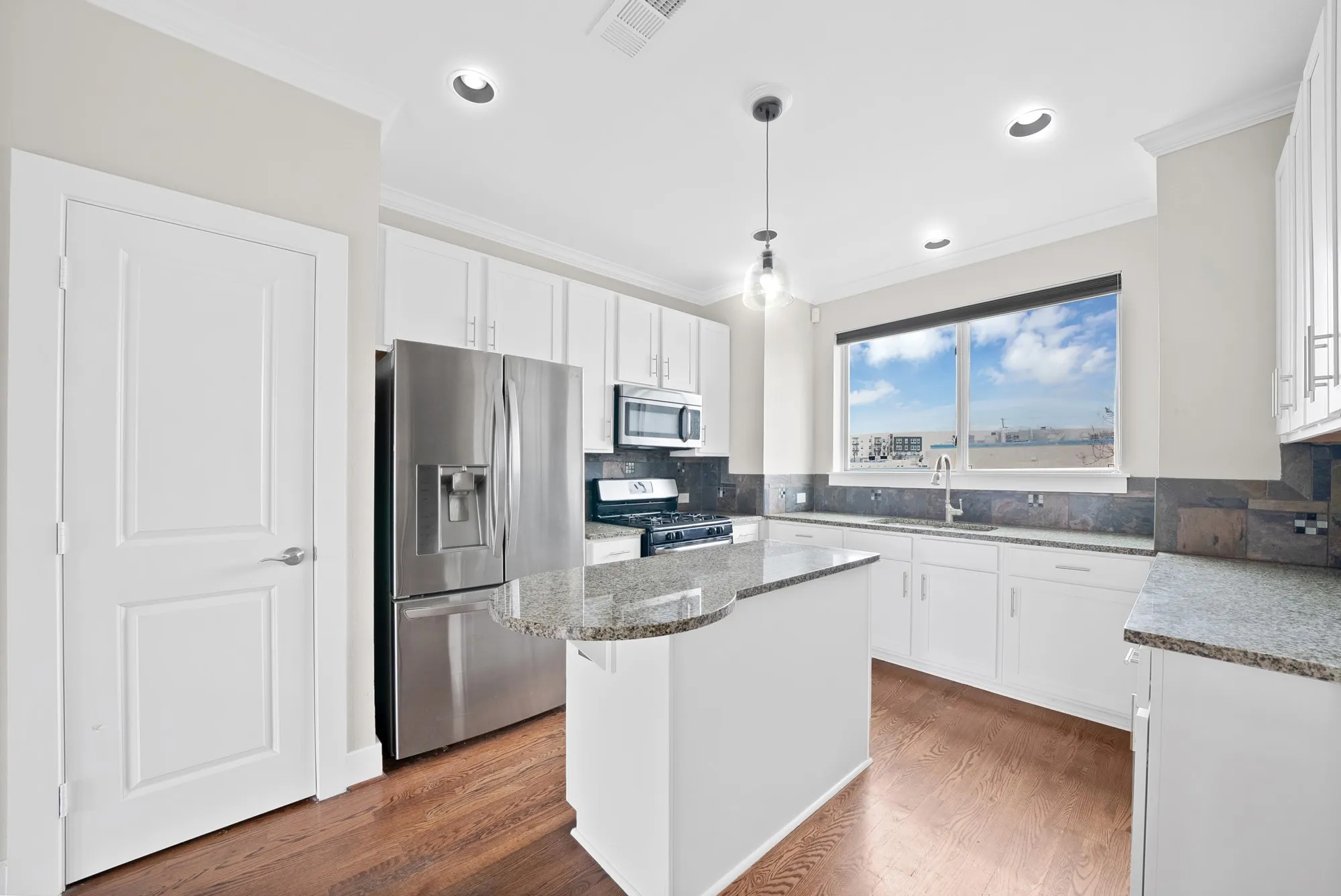 Updated kitchen to white drawers