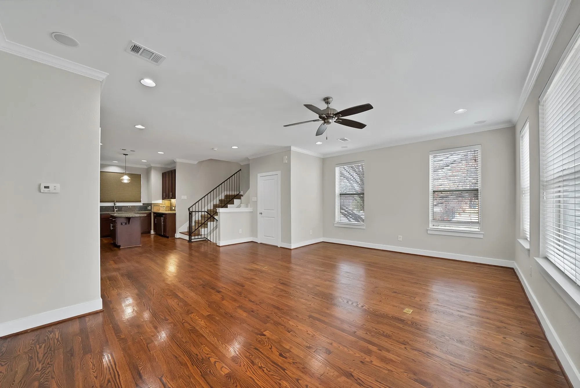 Townhouse For Sale in Dallas County , 1516 Hope Street, Dallas, Texas 75206, 2 Bedroom, 3 Bathroom, 2 Garage spaces, 1,499 Sqft, built in 2013, mls#21114812, Real Estate Agent in Dallas, Homes For Sale in Dallas county, Homes For Sale in Dallas, Realtor in Dallas Texas, Real Estate Brokerage Independent Realty Texas, Luminita Cordes Realtor