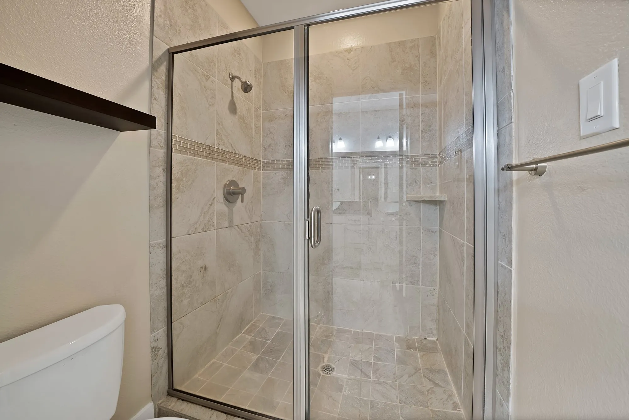 Townhouse For Sale in Dallas County , 1516 Hope Street, Dallas, Texas 75206, 2 Bedroom, 3 Bathroom, 2 Garage spaces, 1,499 Sqft, built in 2013, mls#21114812, Real Estate Agent in Dallas, Homes For Sale in Dallas county, Homes For Sale in Dallas, Realtor in Dallas Texas, Real Estate Brokerage Independent Realty Texas, Luminita Cordes Realtor