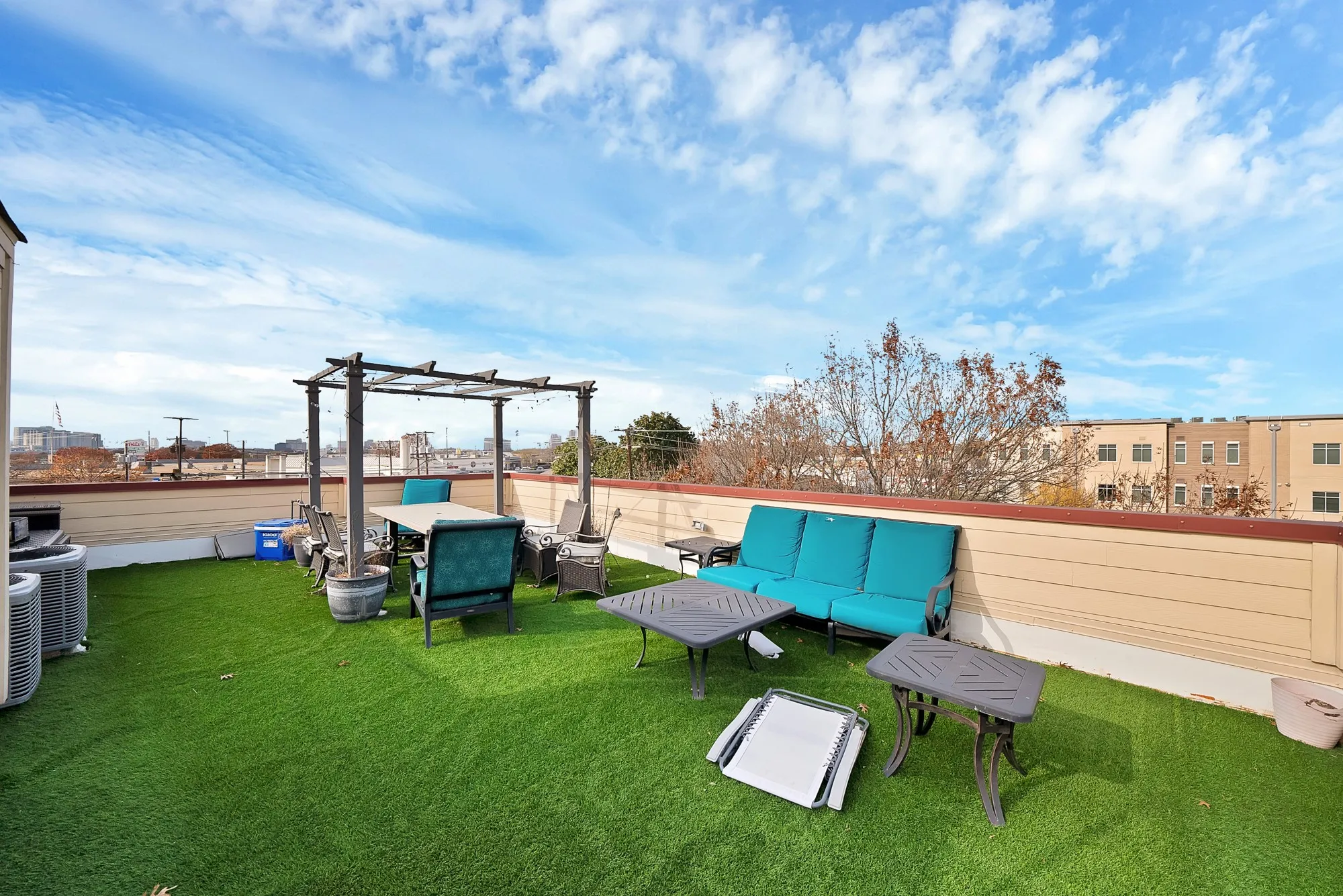 Townhouse For Sale in Dallas County , 1516 Hope Street, Dallas, Texas 75206, 2 Bedroom, 3 Bathroom, 2 Garage spaces, 1,499 Sqft, built in 2013, mls#21114812, Real Estate Agent in Dallas, Homes For Sale in Dallas county, Homes For Sale in Dallas, Realtor in Dallas Texas, Real Estate Brokerage Independent Realty Texas, Luminita Cordes Realtor