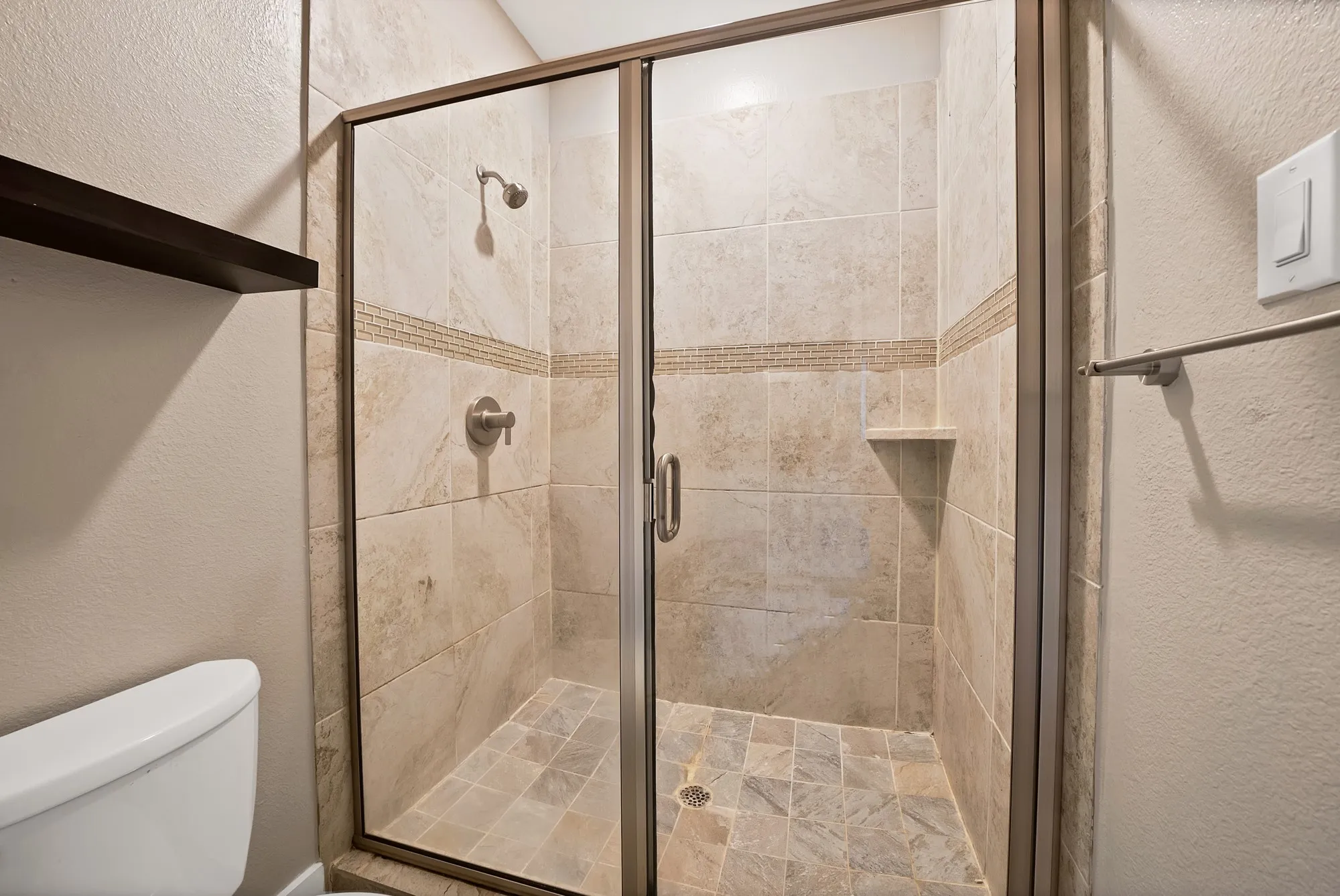 Townhouse For Sale in Dallas County , 1516 Hope Street, Dallas, Texas 75206, 2 Bedroom, 3 Bathroom, 2 Garage spaces, 1,499 Sqft, built in 2013, mls#21114812, Real Estate Agent in Dallas, Homes For Sale in Dallas county, Homes For Sale in Dallas, Realtor in Dallas Texas, Real Estate Brokerage Independent Realty Texas, Luminita Cordes Realtor