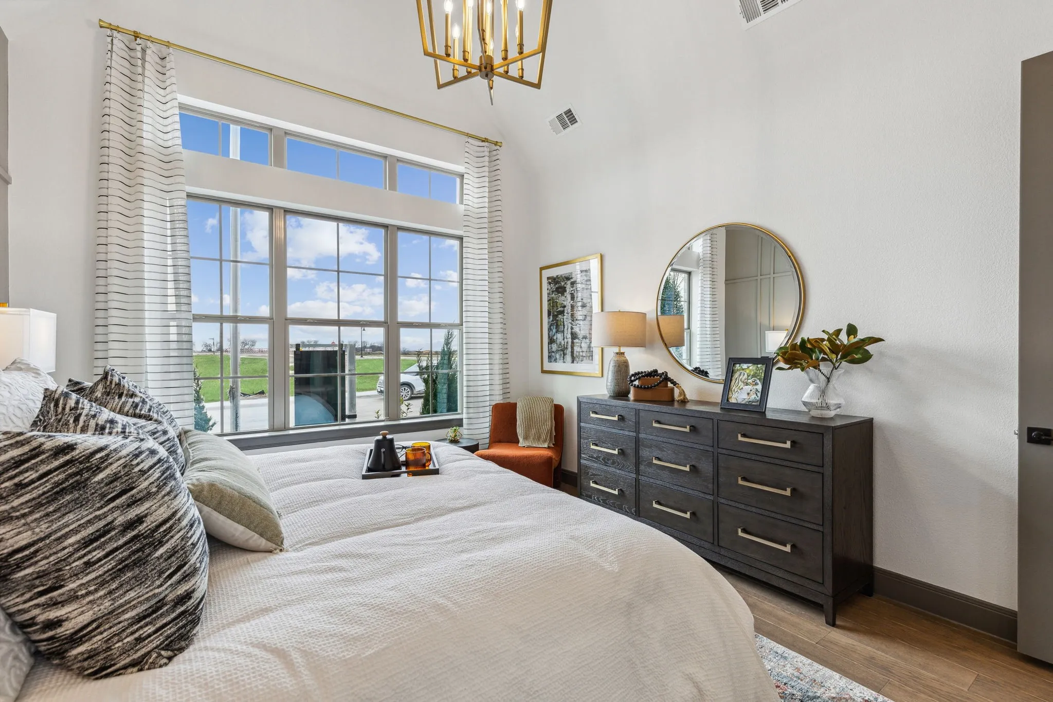 Single Family Residence For Sale in Grayson County , 2078 Cuellar Way, Van Alstyne, Texas 75495, 3 Bedroom, 3 Bathroom, 2 Garage spaces, 2,276 Sqft, built in 2025, New Construction - Complete, mls#21114825, Real Estate Agent in Van Alstyne, Homes For Sale in Grayson county, Homes For Sale in Van Alstyne, Realtor in Van Alstyne Texas, Real Estate Brokerage Independent Realty Texas, Luminita Cordes Realtor