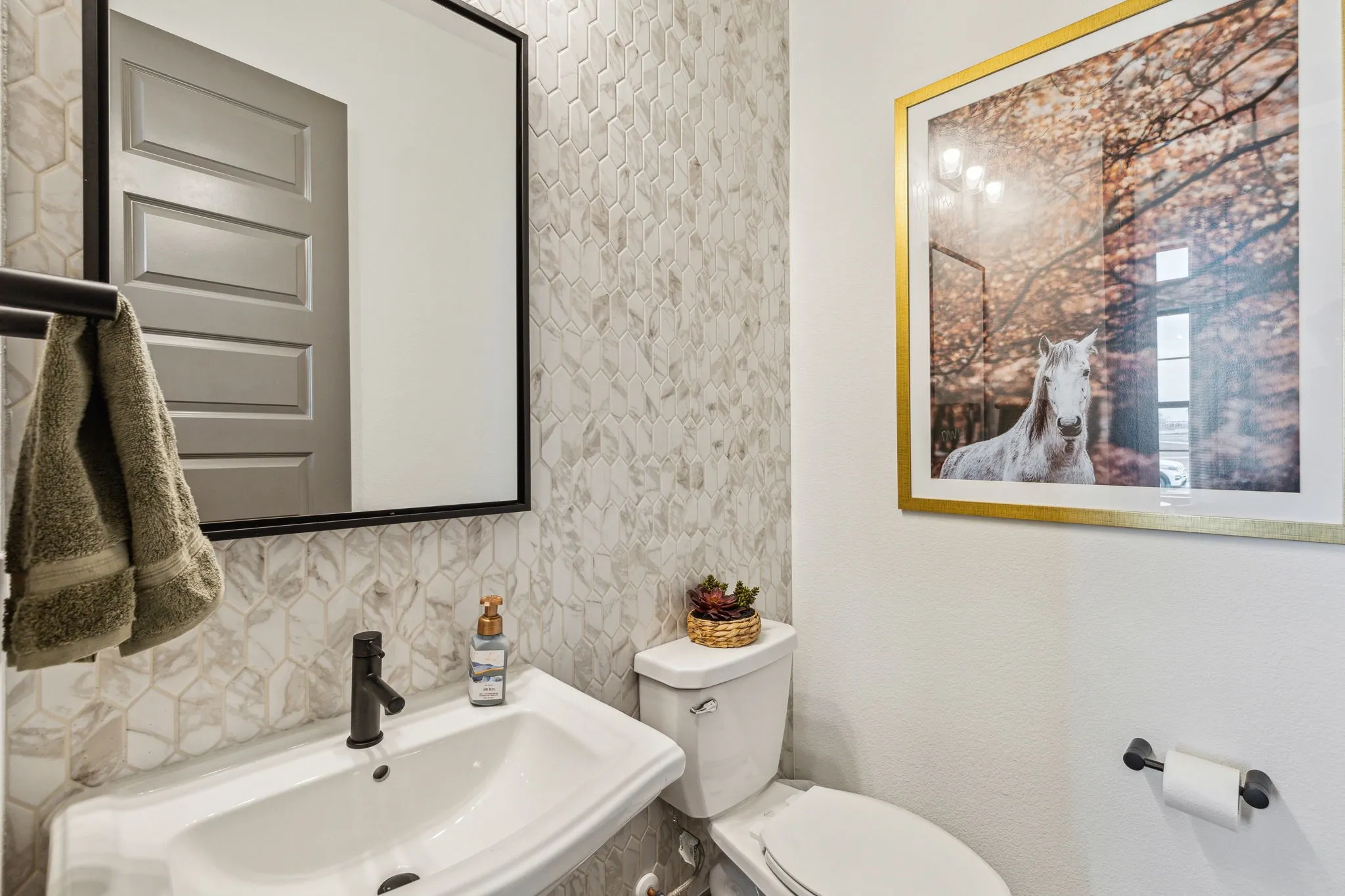 Single Family Residence For Sale in Grayson County , 2078 Cuellar Way, Van Alstyne, Texas 75495, 3 Bedroom, 3 Bathroom, 2 Garage spaces, 2,276 Sqft, built in 2025, New Construction - Complete, mls#21114825, Real Estate Agent in Van Alstyne, Homes For Sale in Grayson county, Homes For Sale in Van Alstyne, Realtor in Van Alstyne Texas, Real Estate Brokerage Independent Realty Texas, Luminita Cordes Realtor