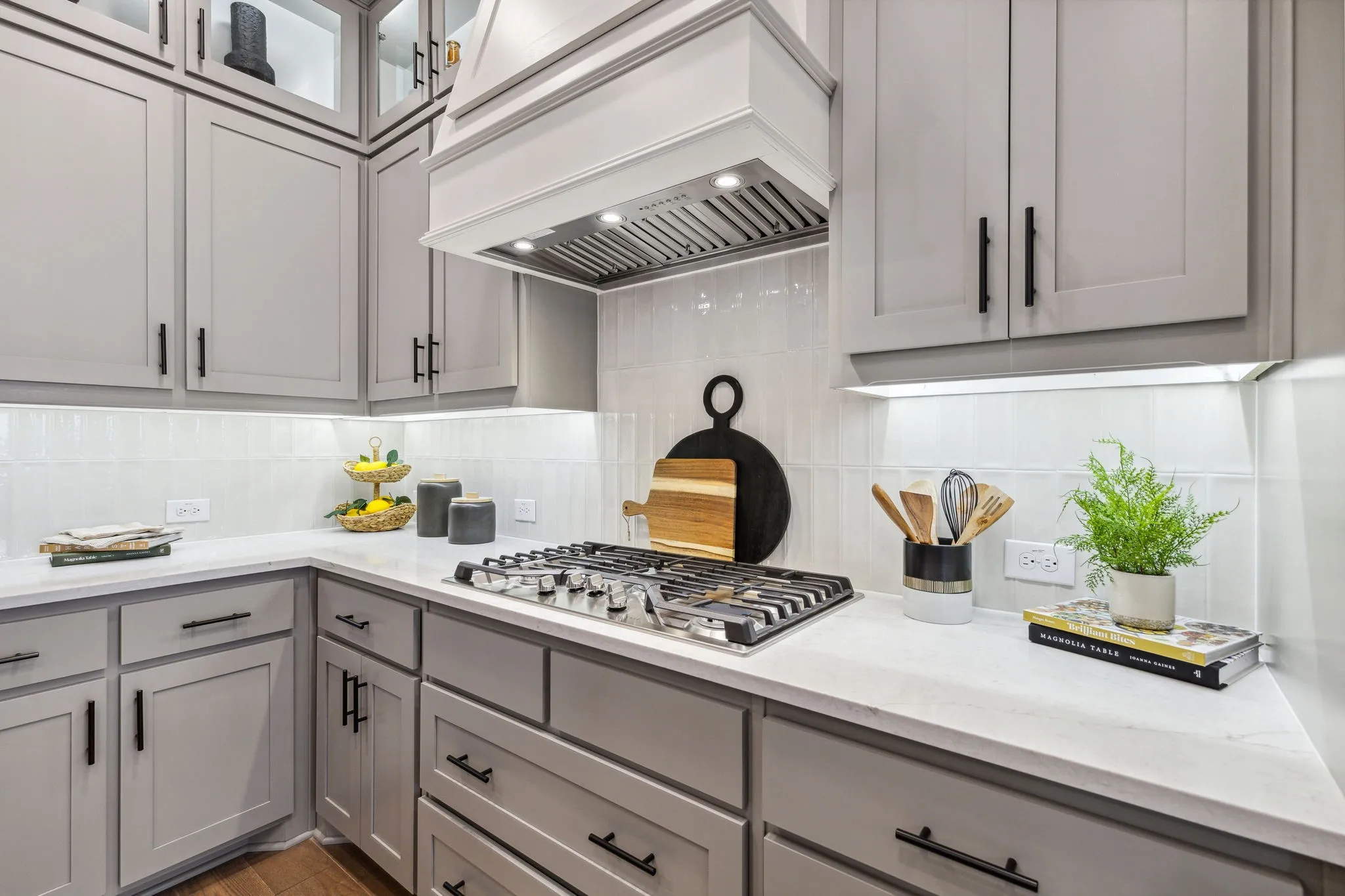 Single Family Residence For Sale in Grayson County , 2078 Cuellar Way, Van Alstyne, Texas 75495, 3 Bedroom, 3 Bathroom, 2 Garage spaces, 2,276 Sqft, built in 2025, New Construction - Complete, mls#21114825, Real Estate Agent in Van Alstyne, Homes For Sale in Grayson county, Homes For Sale in Van Alstyne, Realtor in Van Alstyne Texas, Real Estate Brokerage Independent Realty Texas, Luminita Cordes Realtor