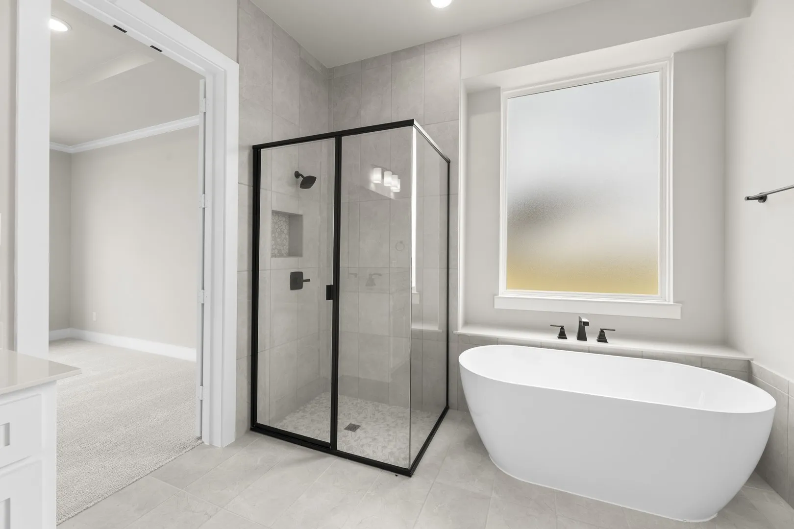 20. 9916 Polo Pitch - Bath (4)