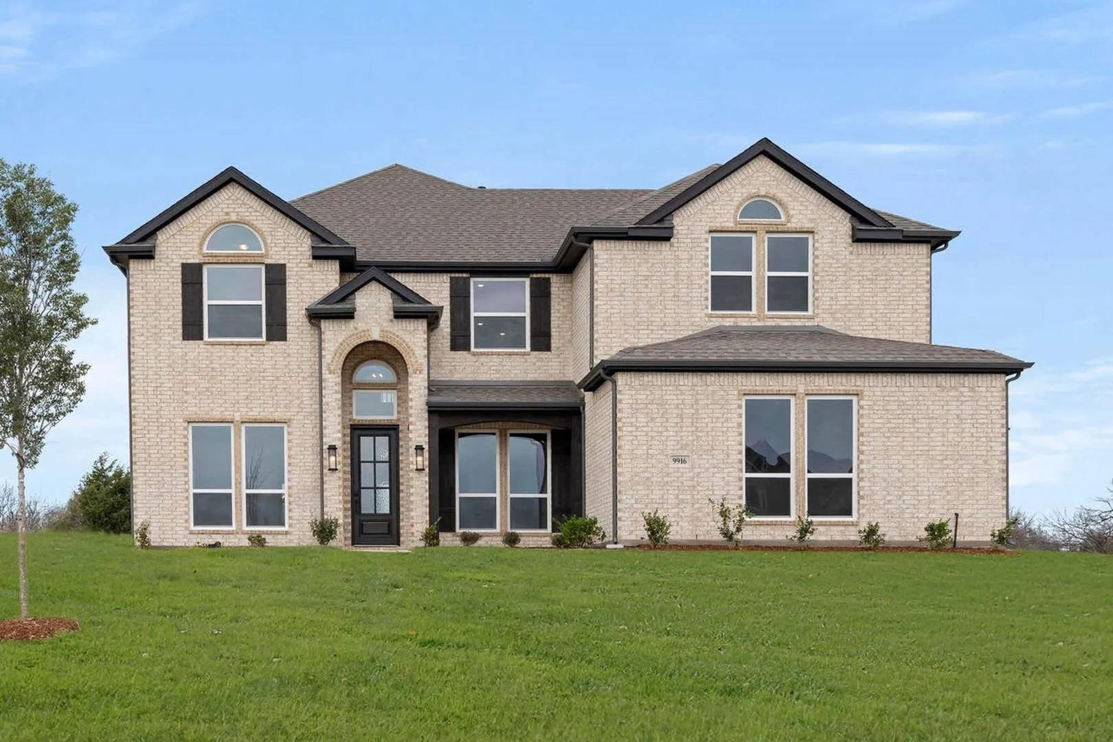 Single Family Residence For Sale in Kaufman County , 9916 Polo Pitch Lane, Mesquite, Texas 75126, 6 Bedroom, 4 Bathroom, 3 Garage spaces, 3,800 Sqft, built in 2025, New Construction - Complete, mls#21114830, Real Estate Agent in Mesquite, Homes For Sale in Kaufman county, Homes For Sale in Mesquite, Realtor in Mesquite Texas, Real Estate Brokerage Independent Realty Texas, Luminita Cordes Realtor
